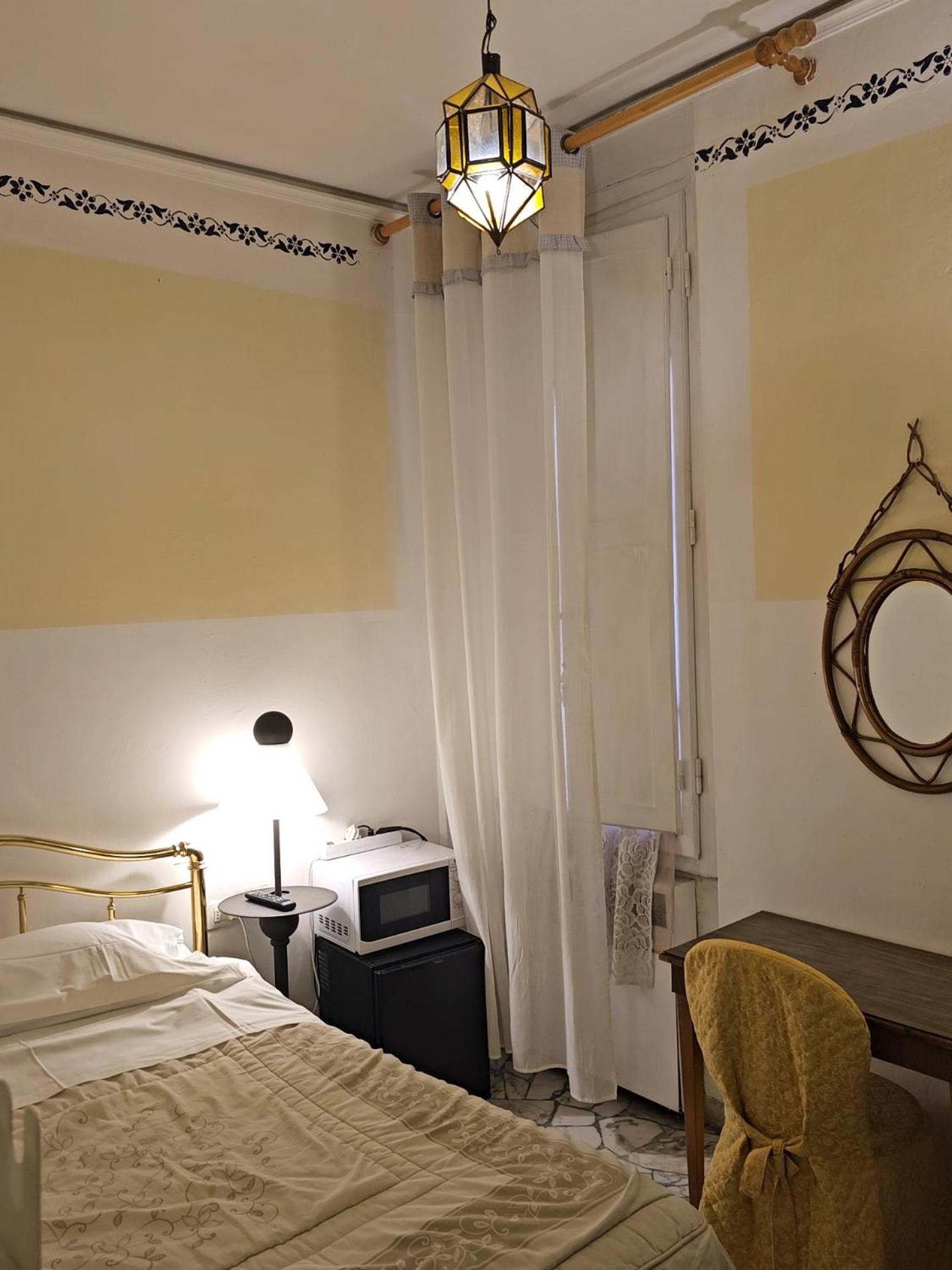 Single Room photo 1