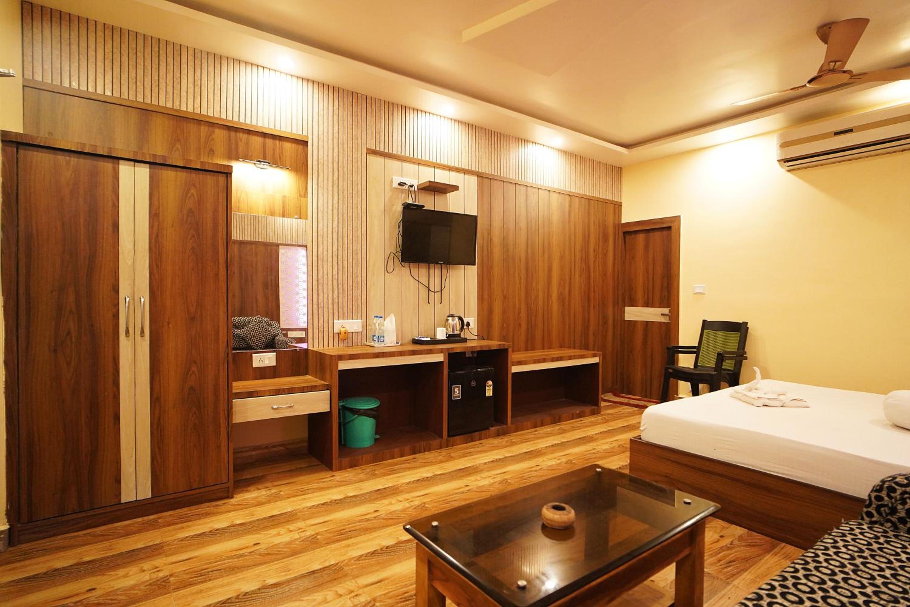 Double Room with Pool View
