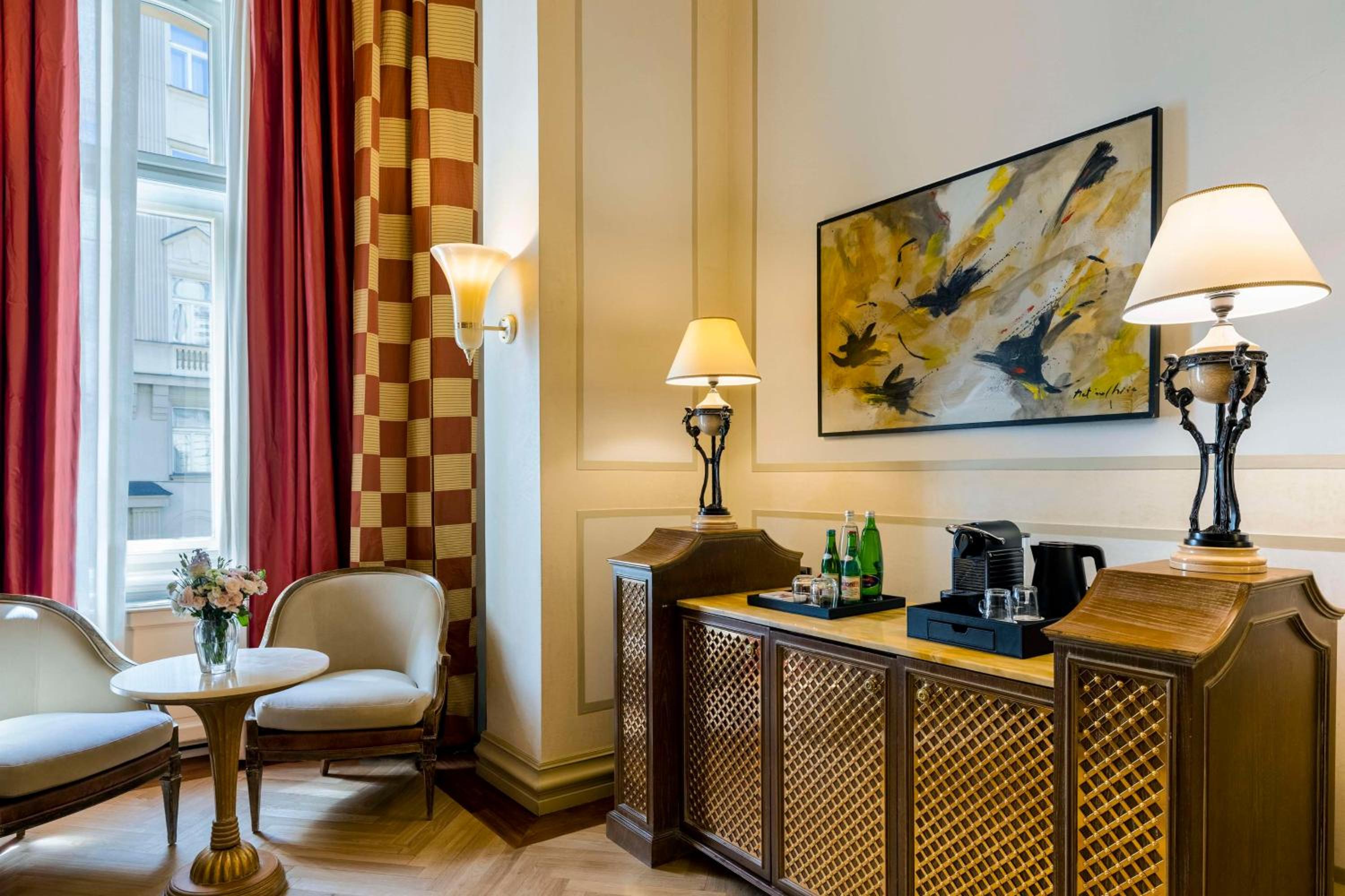 Presidential Suite thumbnail 6