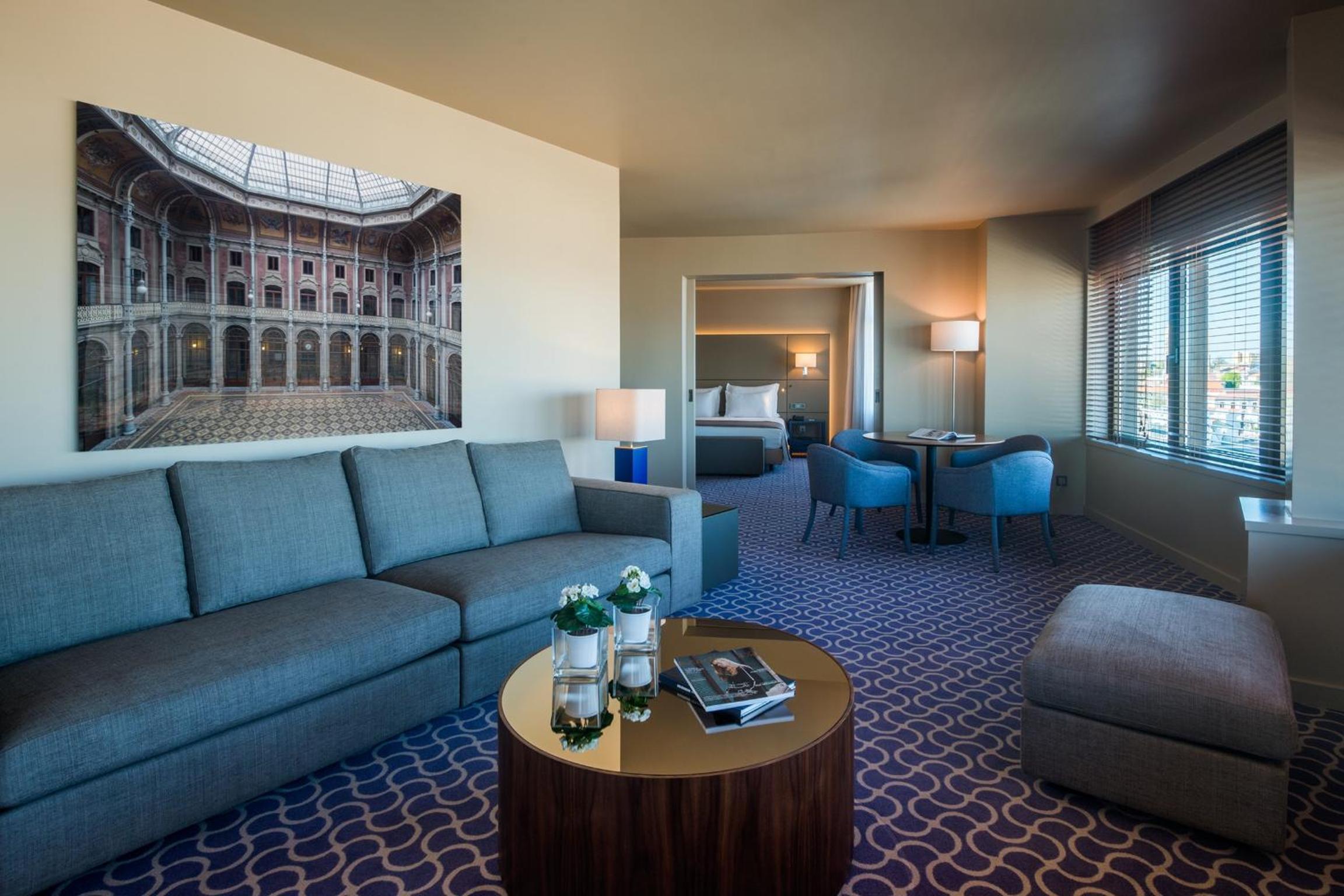 Deluxe Panoramic Suite - Photo 3