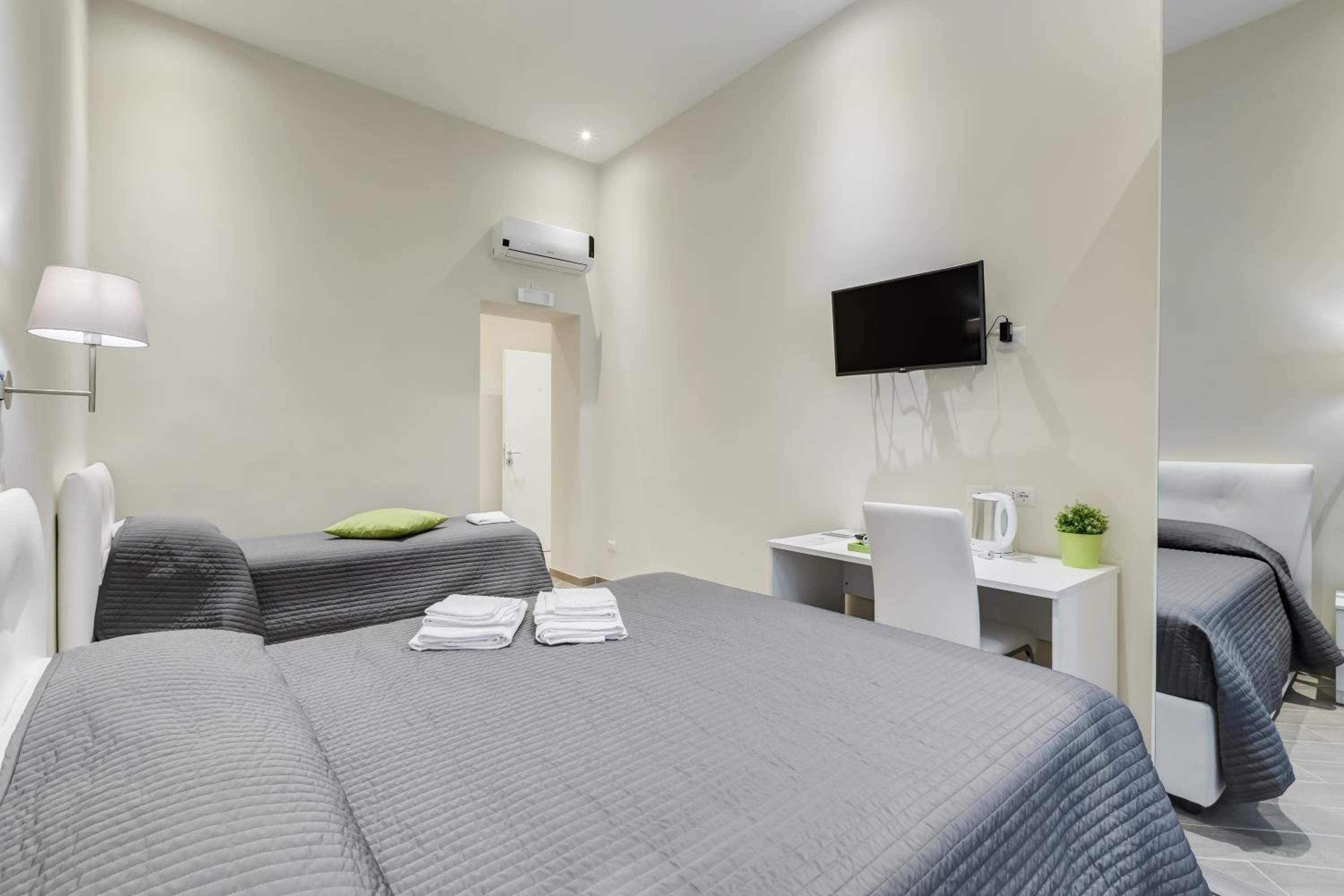 Triple Room photo 3