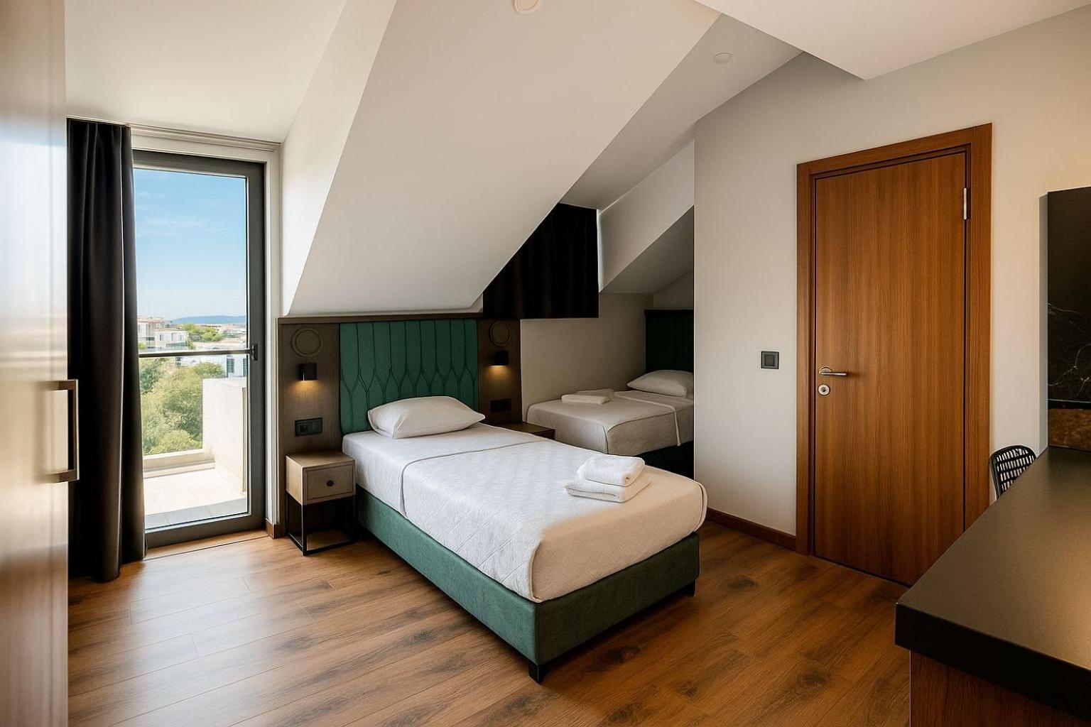 Standard Twin Room - Photo 2
