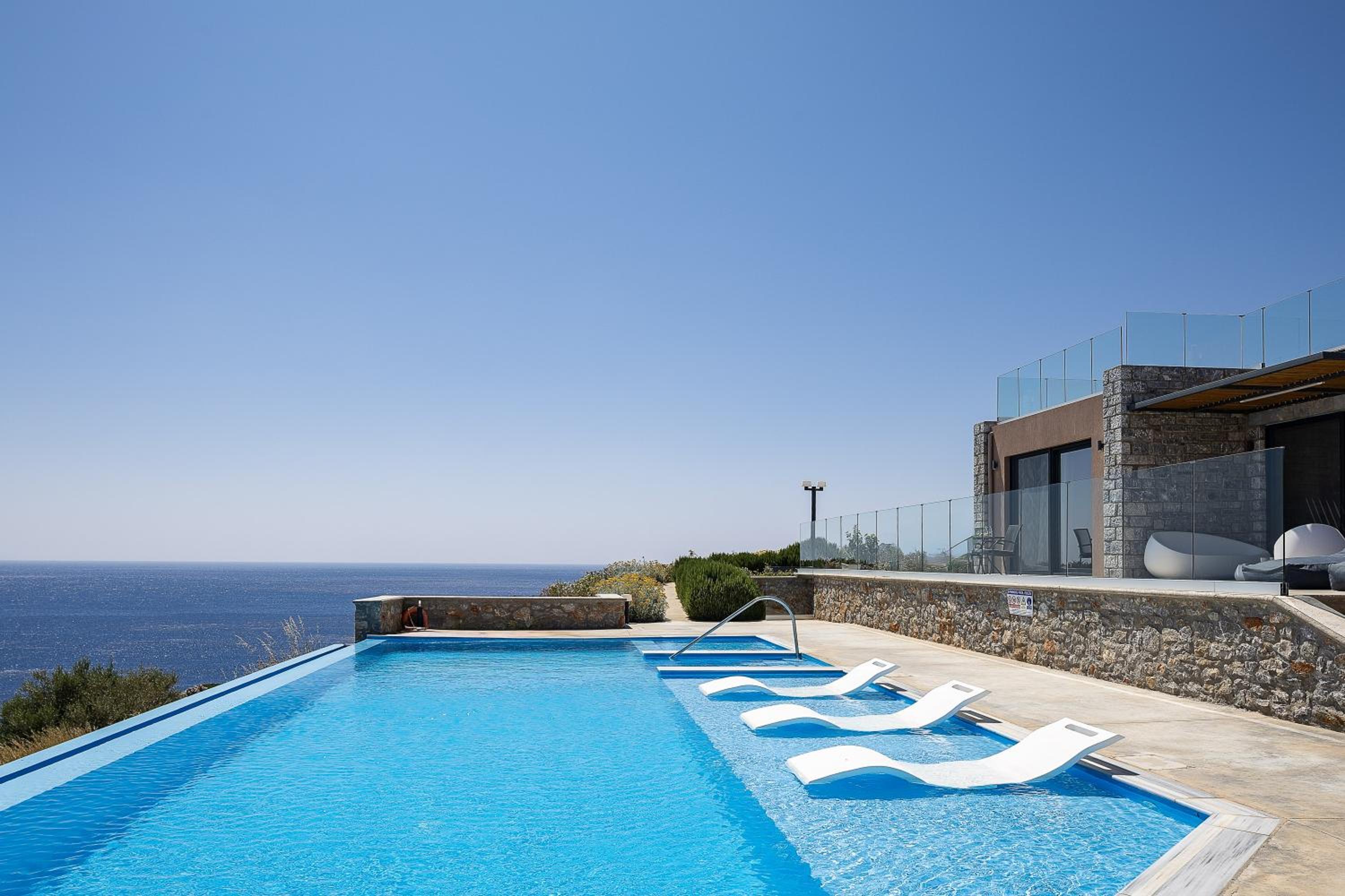 Deluxe Villa photo 3