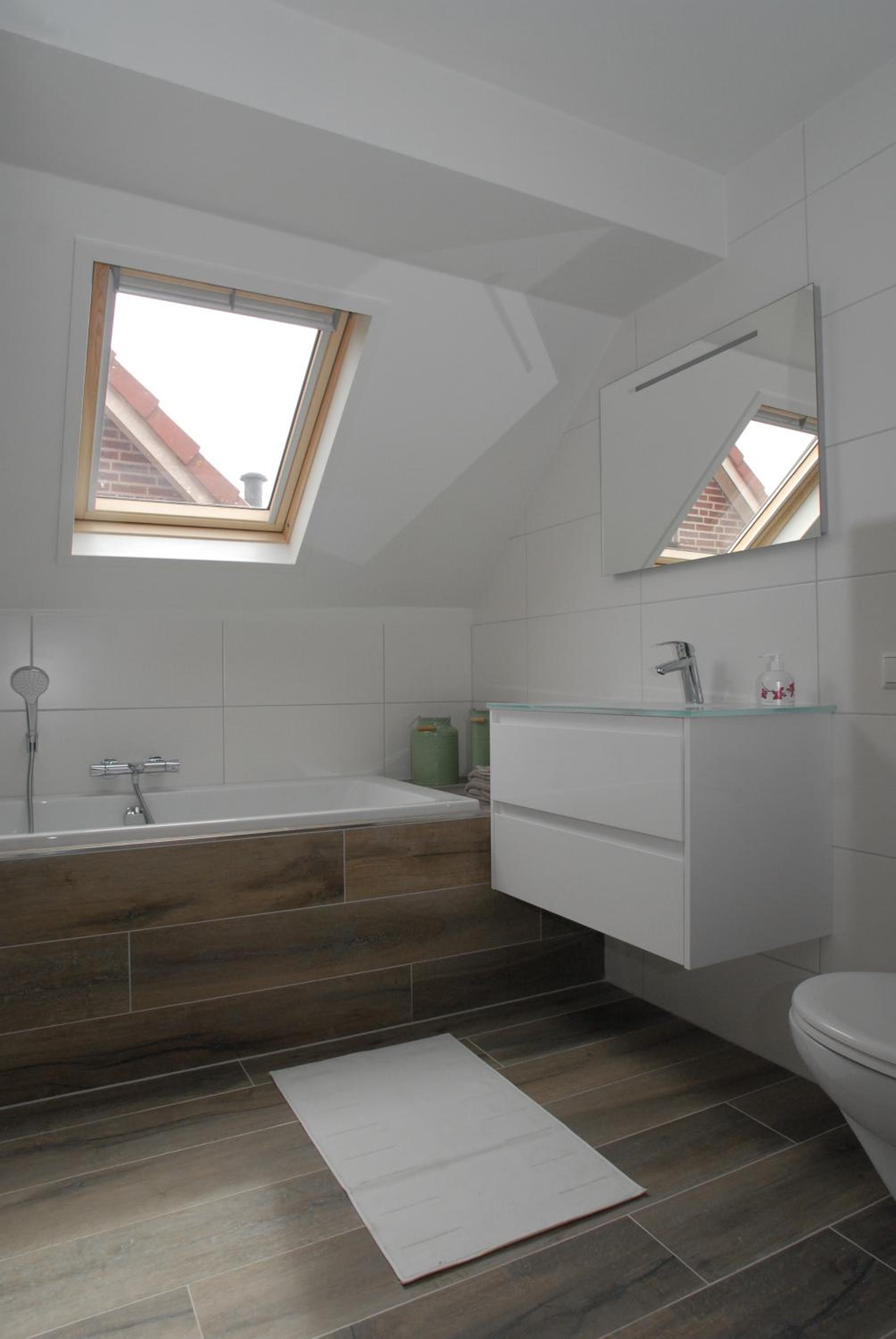 Triple Room with Bath - Photo 2
