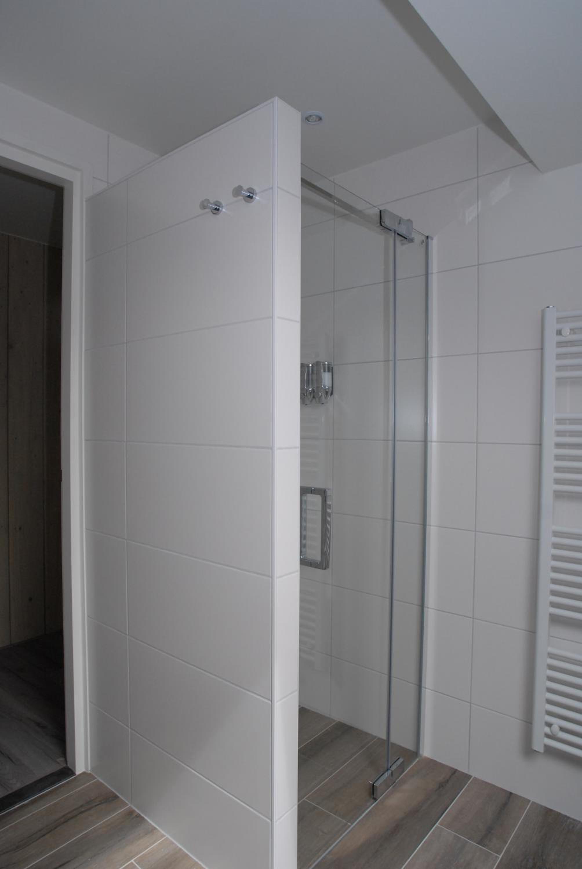 Triple Room with Bath - Photo 6