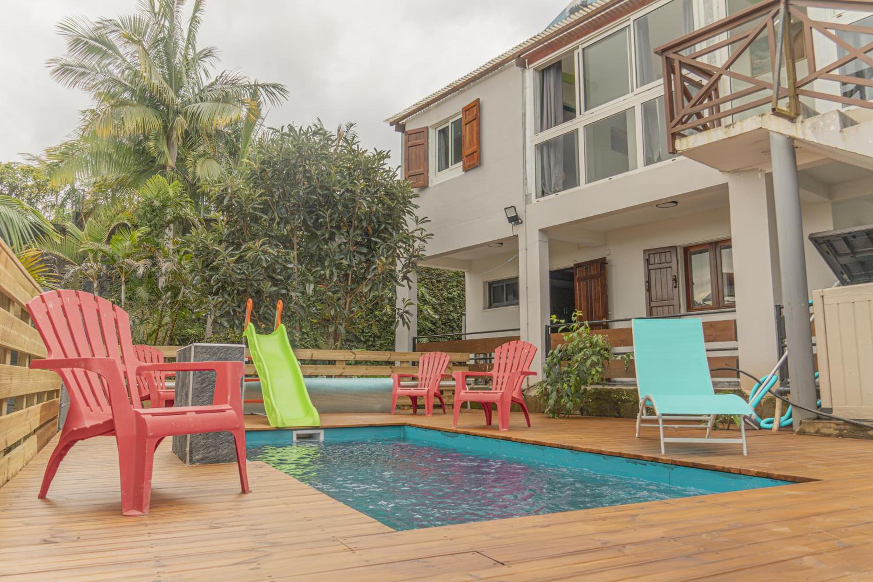 Three-Bedroom Apartment with View photo 1