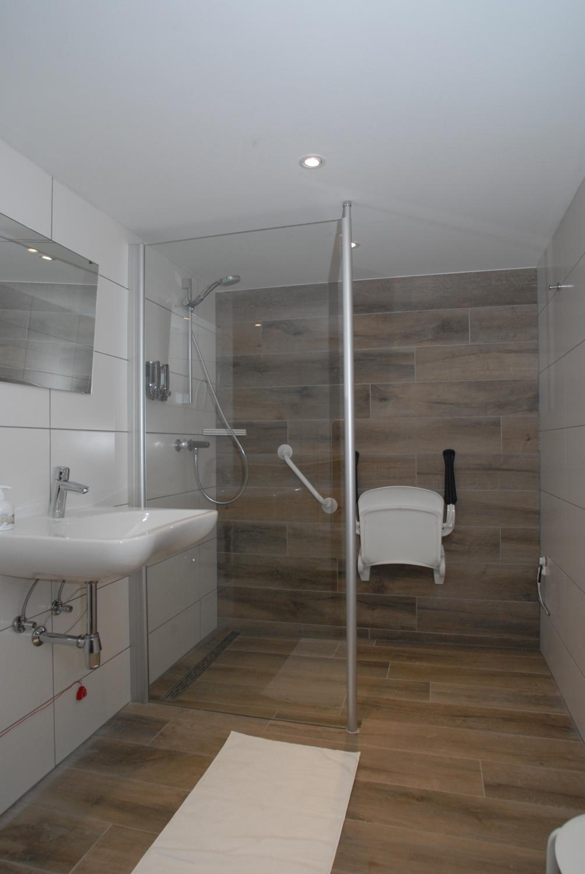 Double Room - Disability Access photo 2