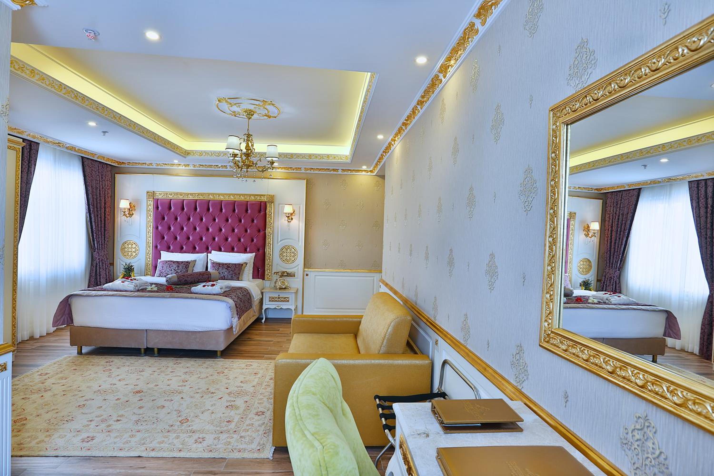 Deluxe Triple Room photo 2