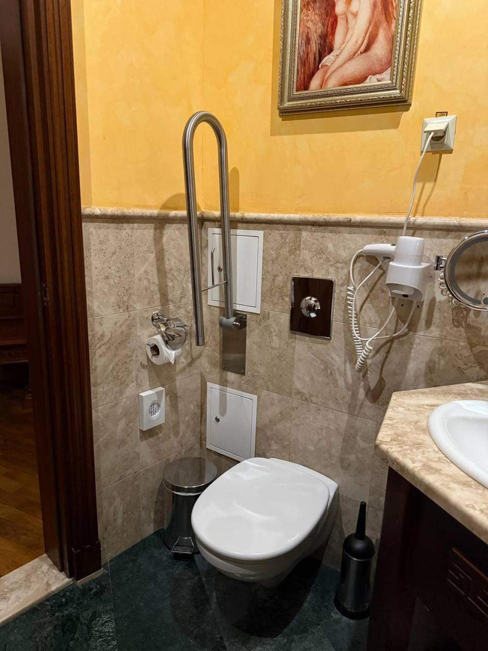 King Room - Disability Access