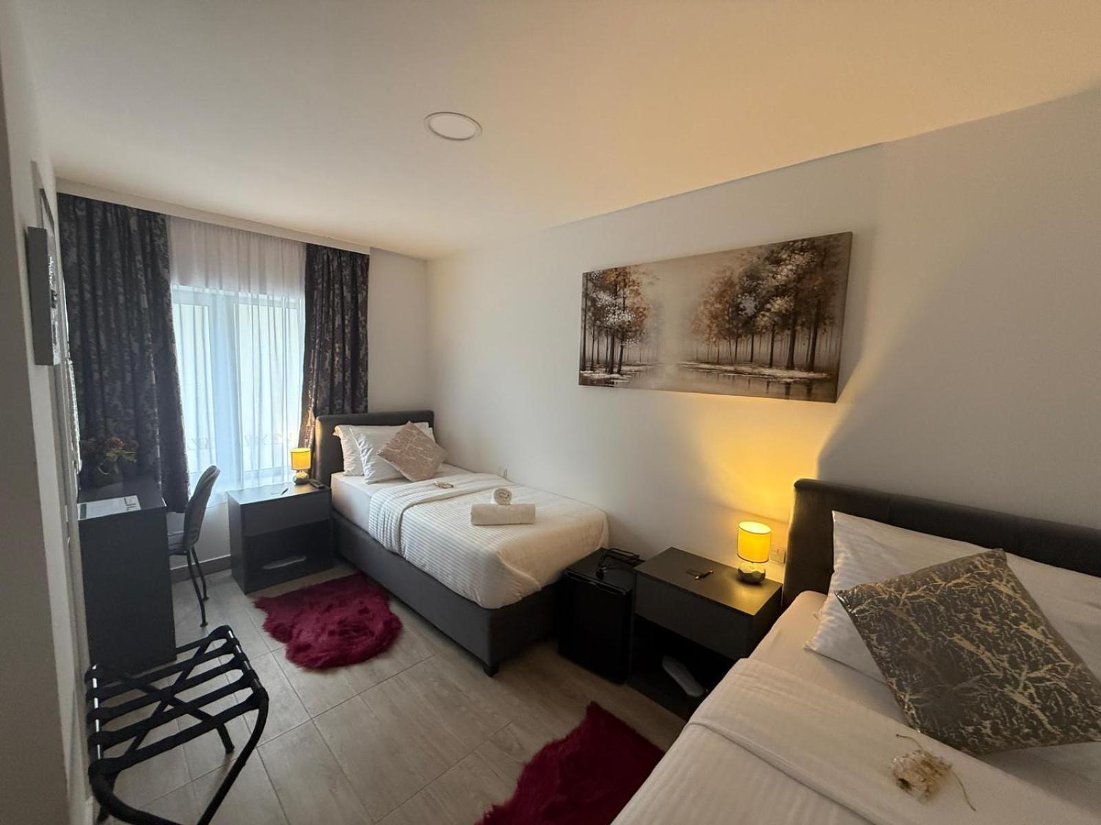Twin Room with Private Bathroom