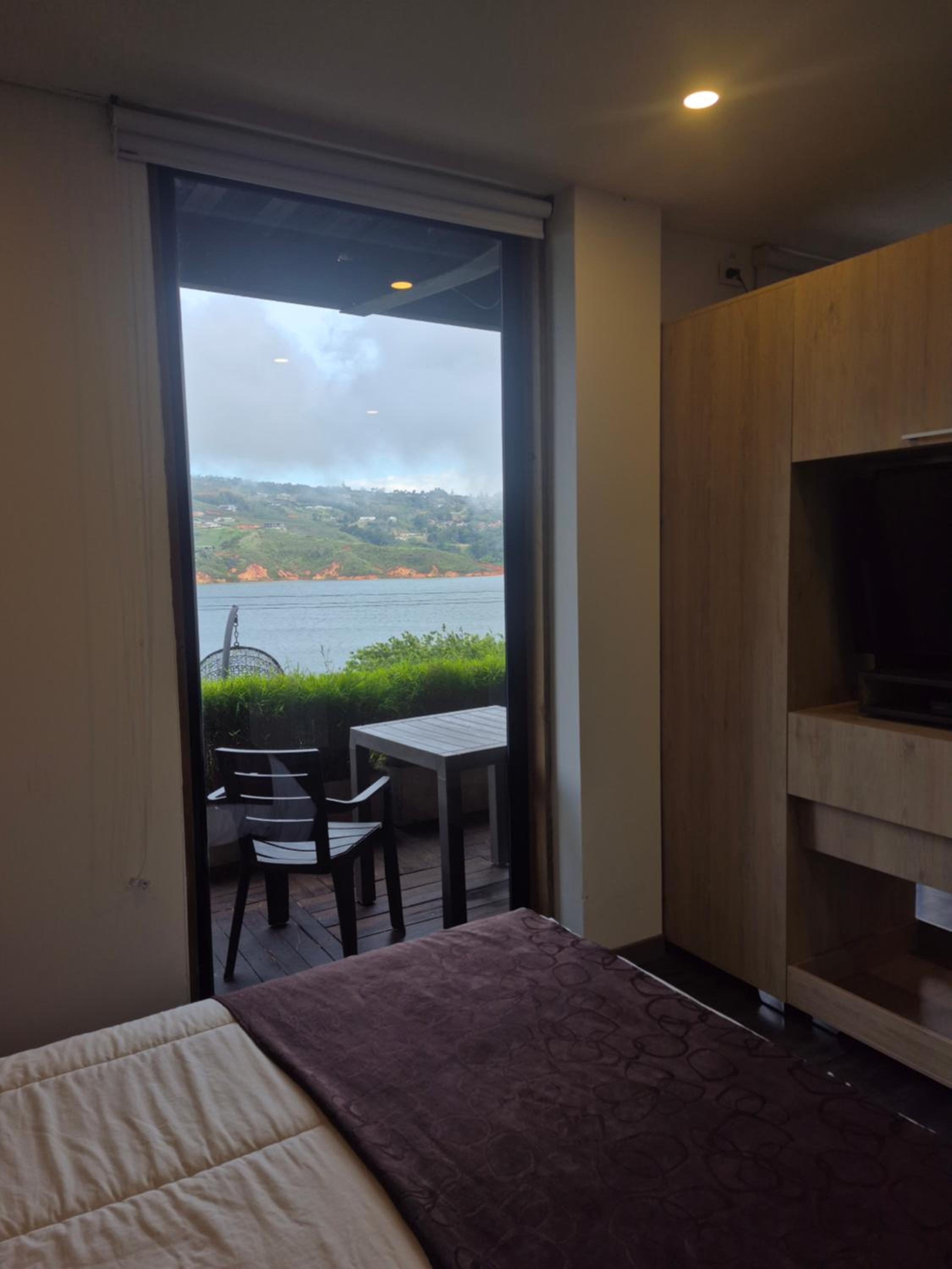 Suite with Lake View photo 2