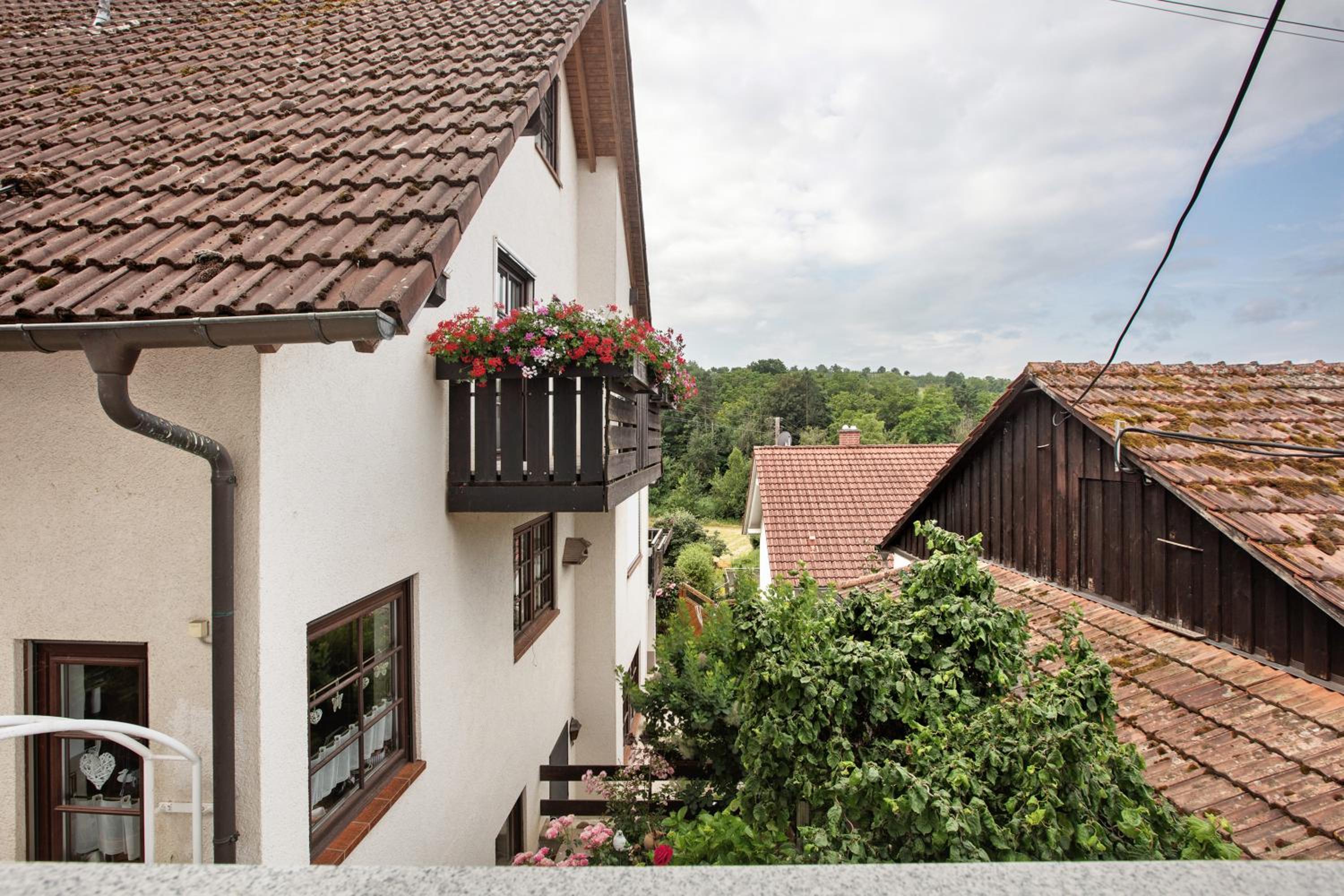Two-Bedroom Deluxe Apartment with Garden View photo 3