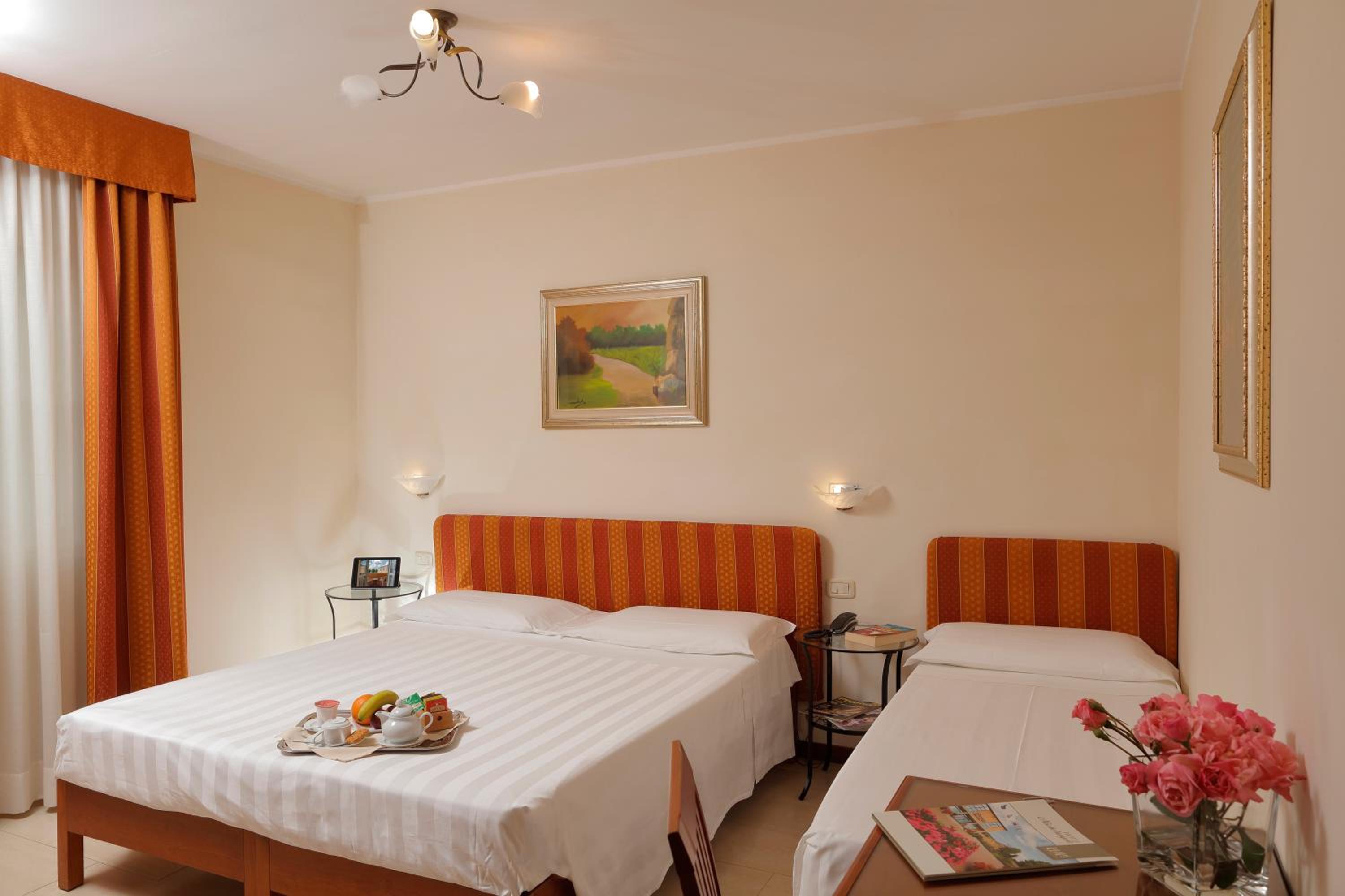 Triple Room - Photo 1