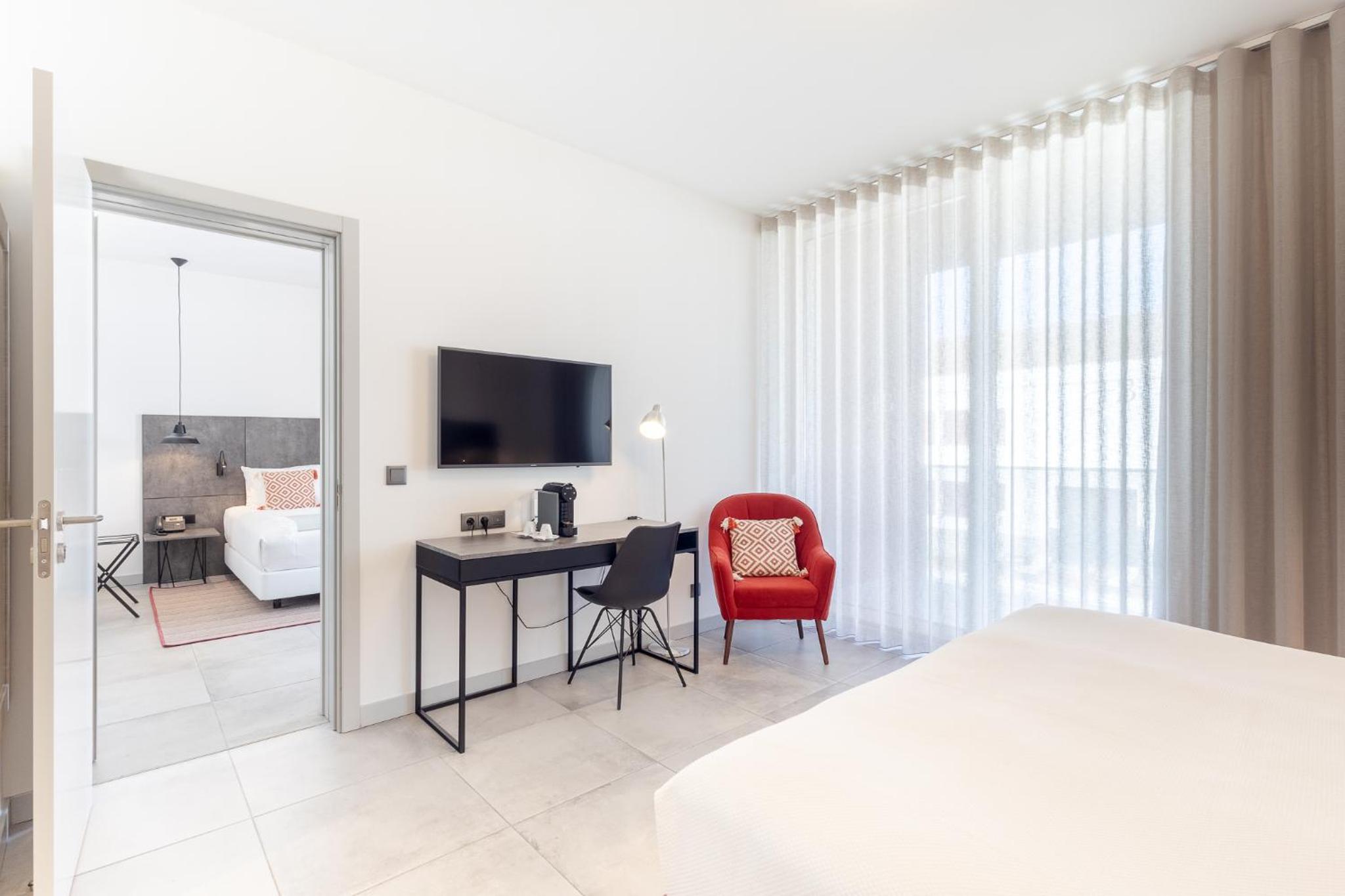 Deluxe Double or Twin Room - Photo 4