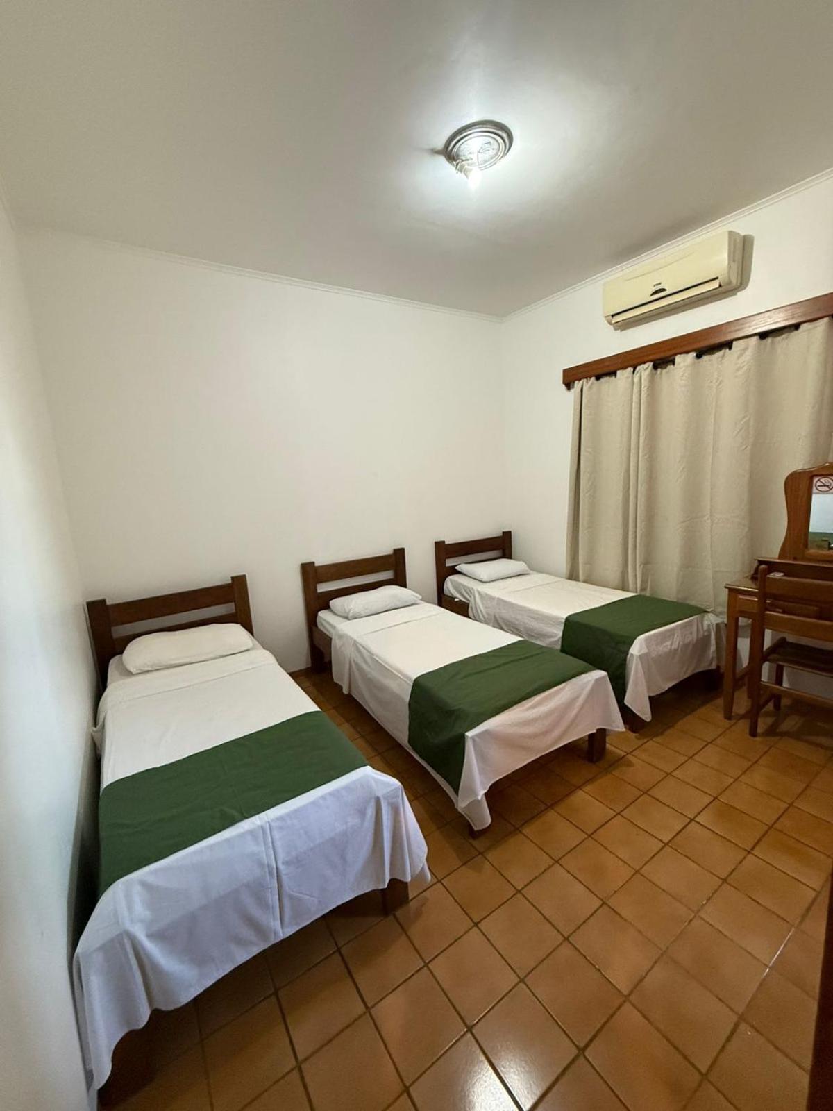 Twin Room with Extra Bed photo 1