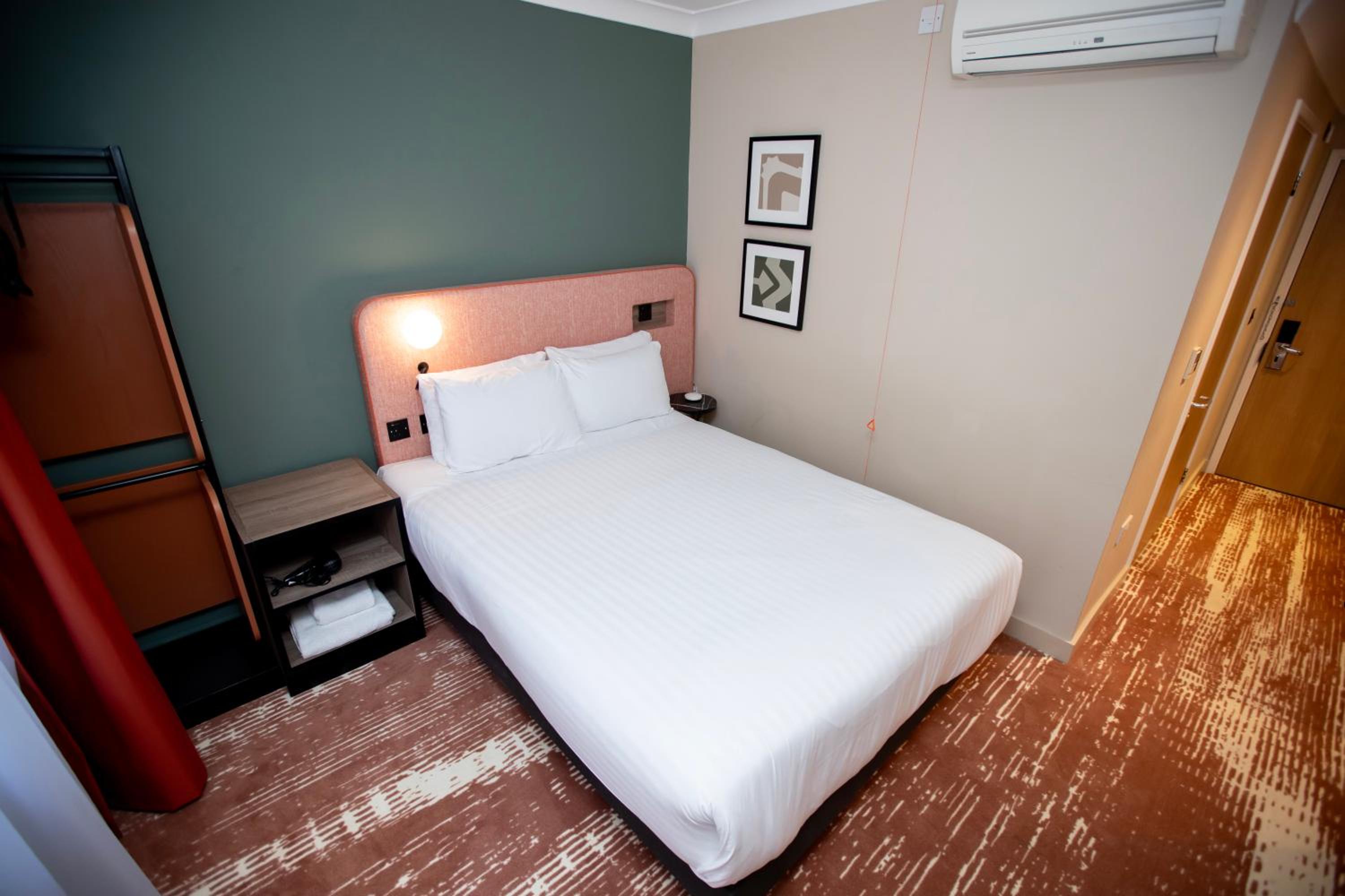 Standard Double Room - Photo 7
