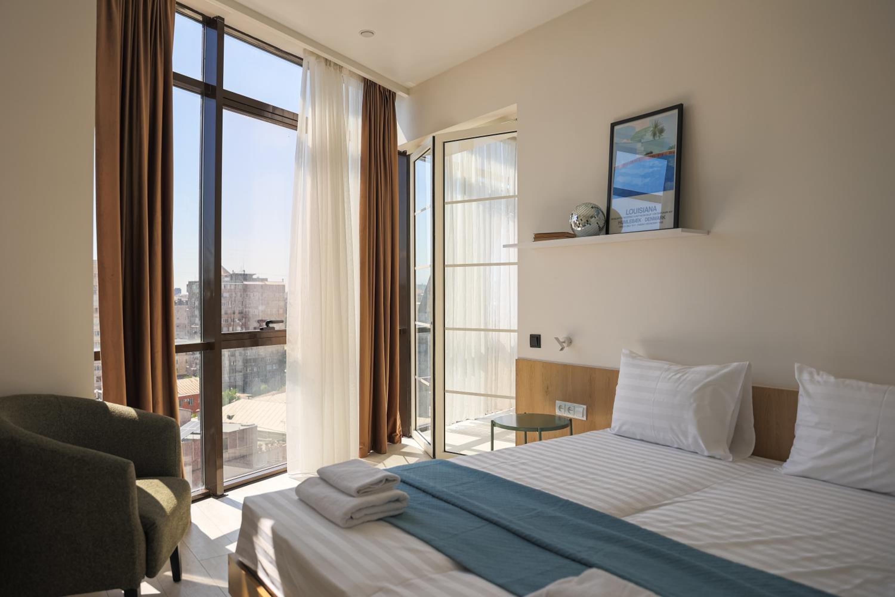 Two-Bedroom Apartment with Balcony photo 1