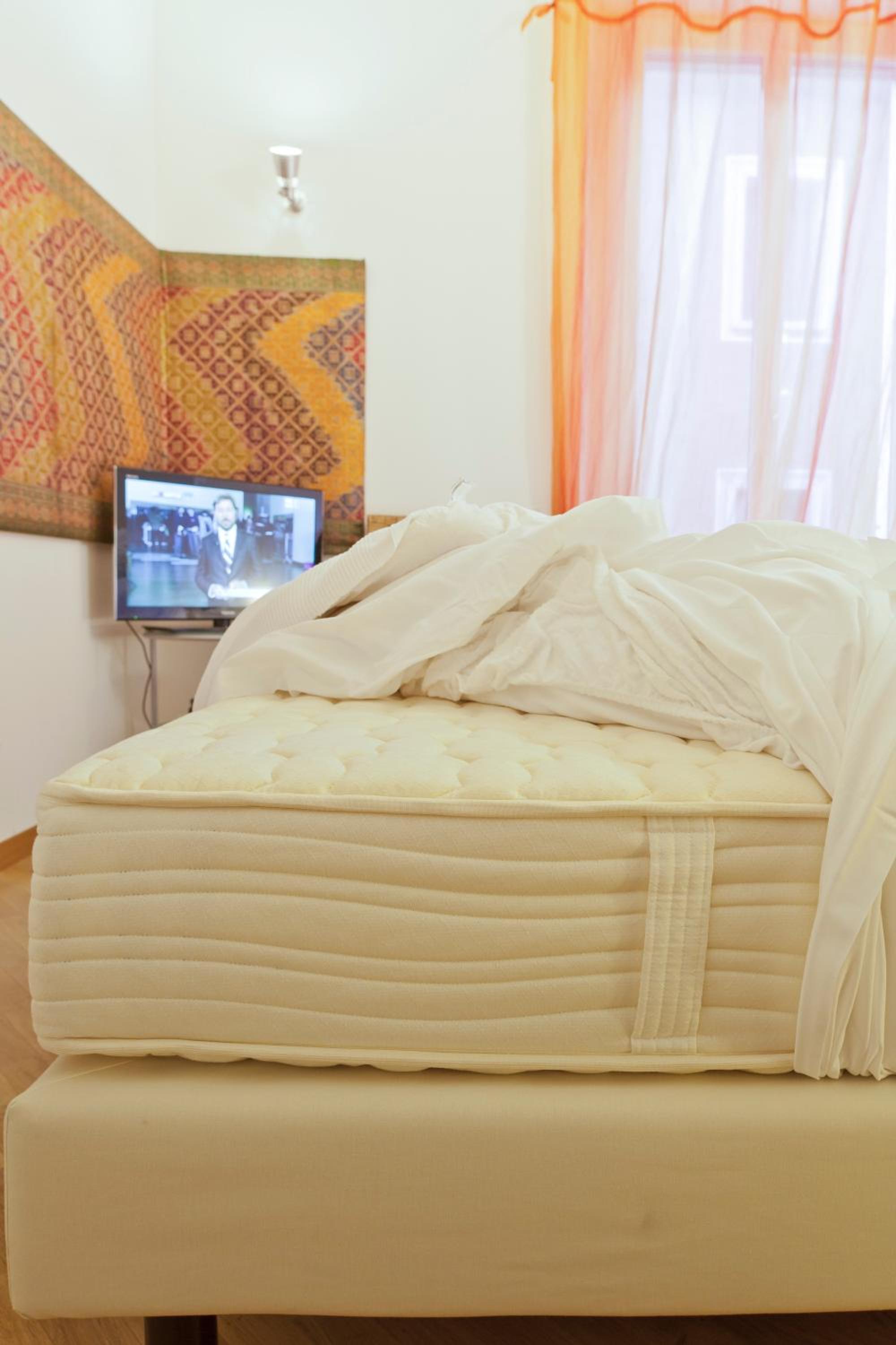 Executive Suite - Photo 11