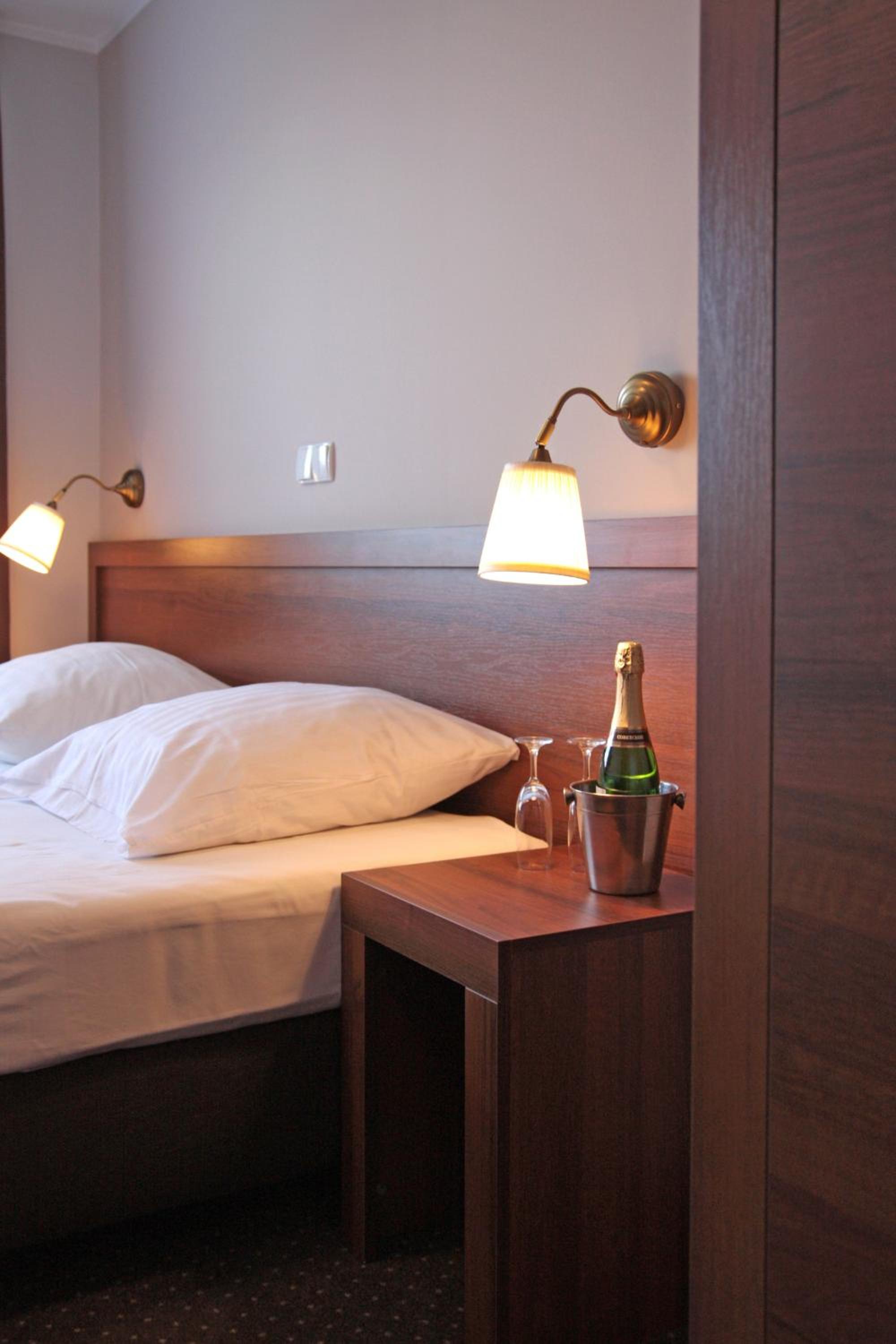 Double Room with Balcony (2 Adults + 1 Child) photo 3