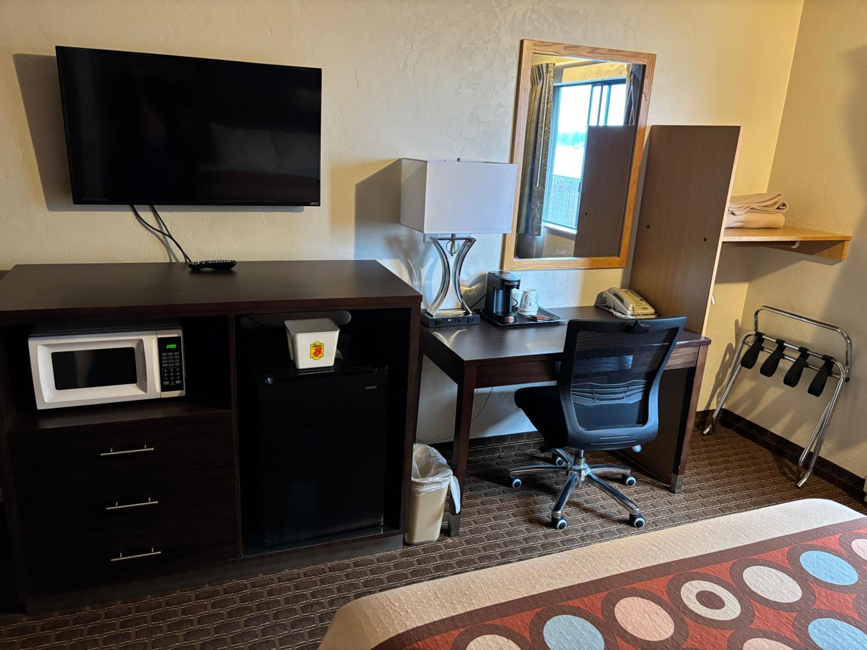 Queen Room - Mobility Access/Non-Smoking - Photo 3