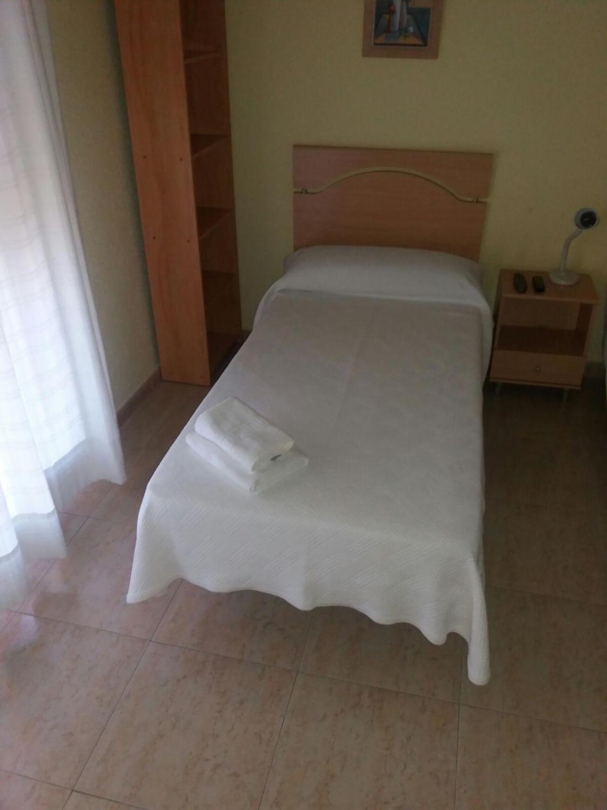 Standard Single Room with Shared Bathroom photo 3