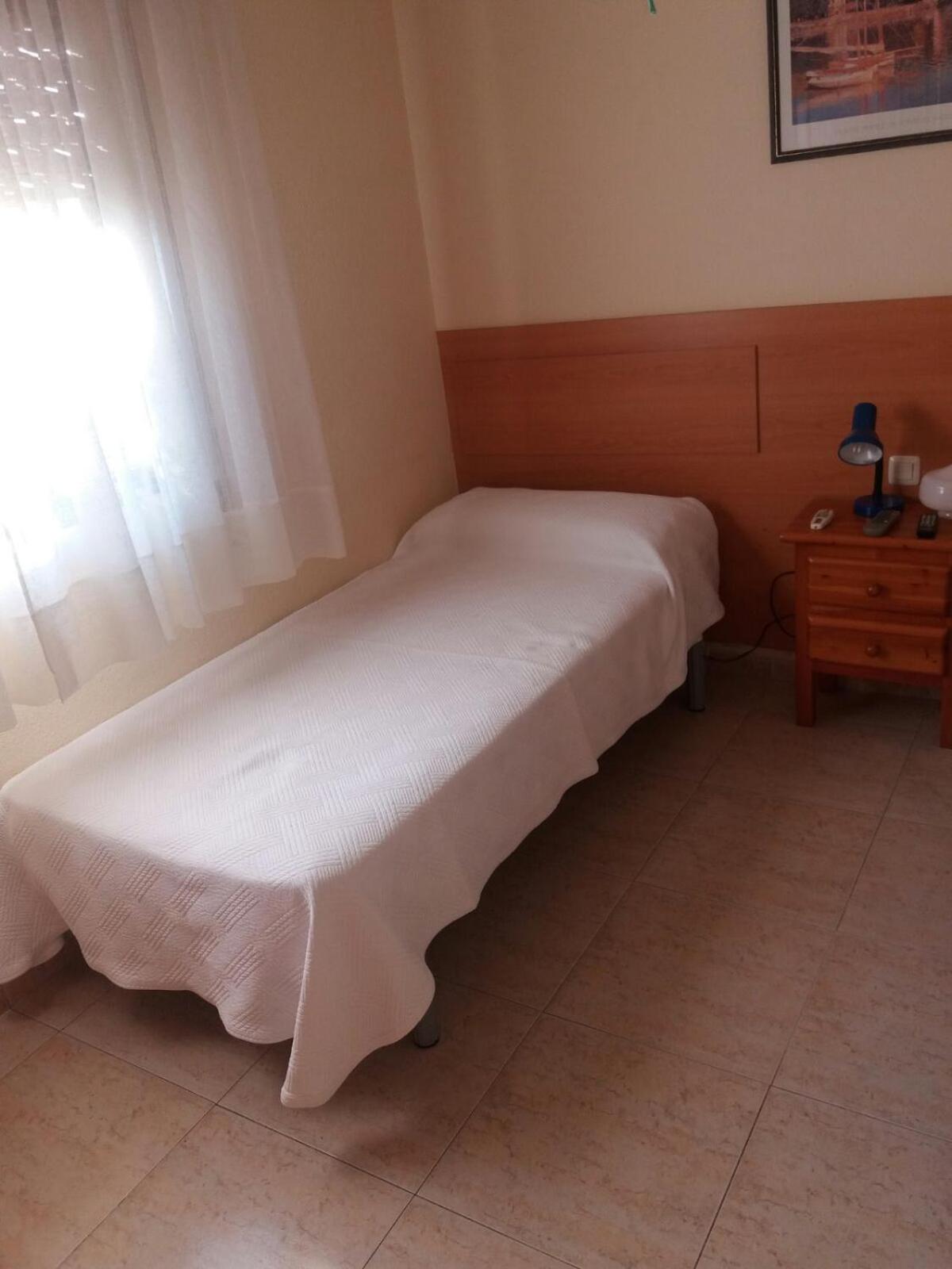 Standard Single Room with Shared Bathroom