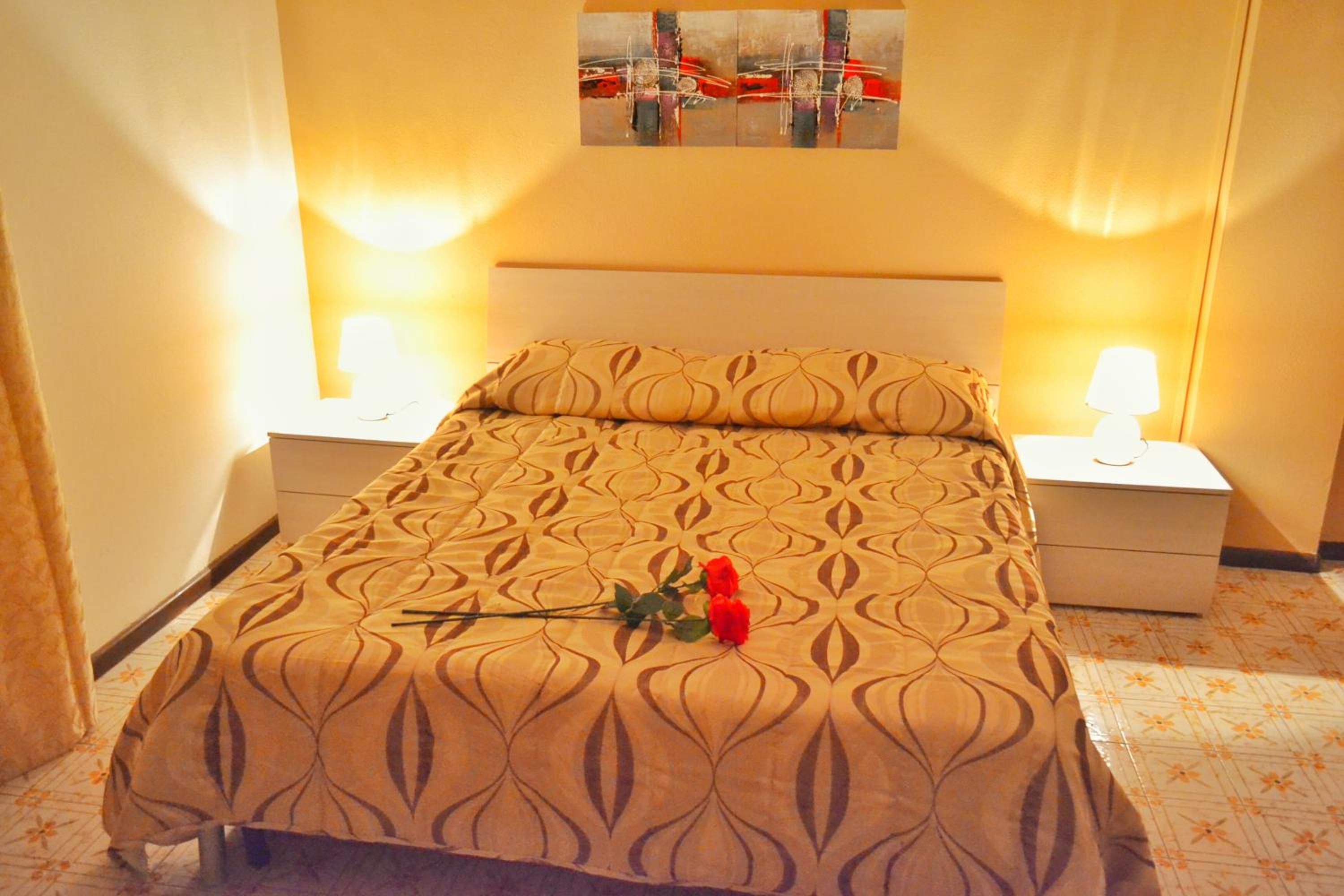 Deluxe Double Room with Extra Bed - Photo 6