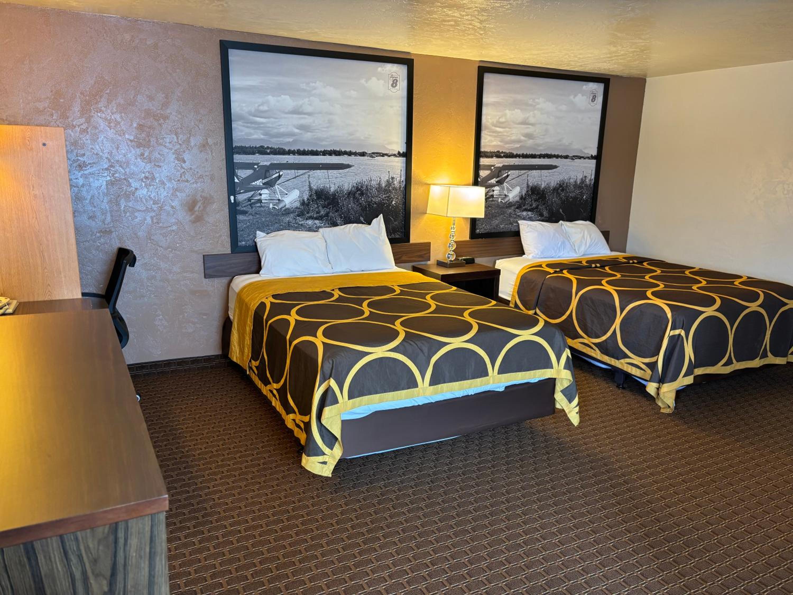 Studio Suite with Two Queen Beds and Ocean View - Non-Smoking - Photo 2