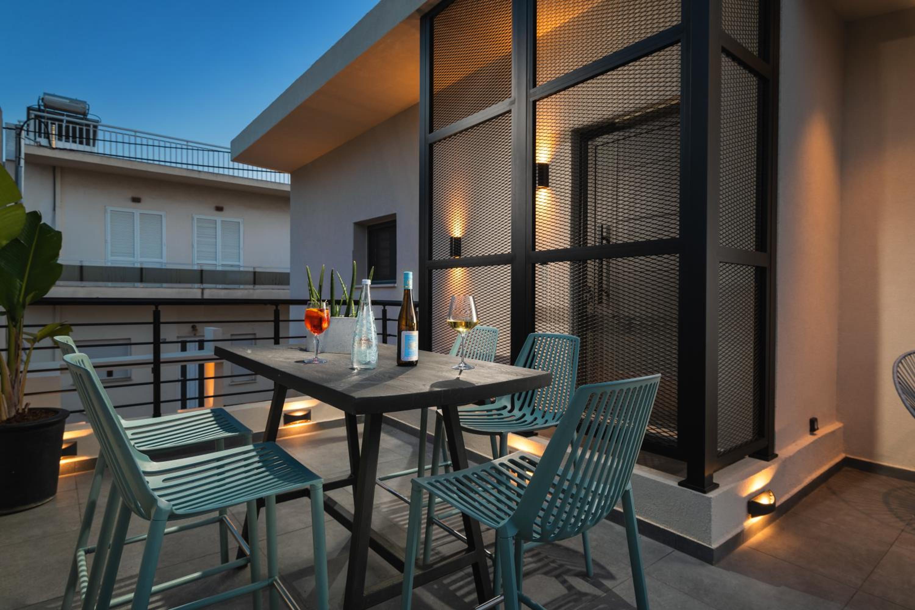 Two-Bedroom Deluxe Apartment