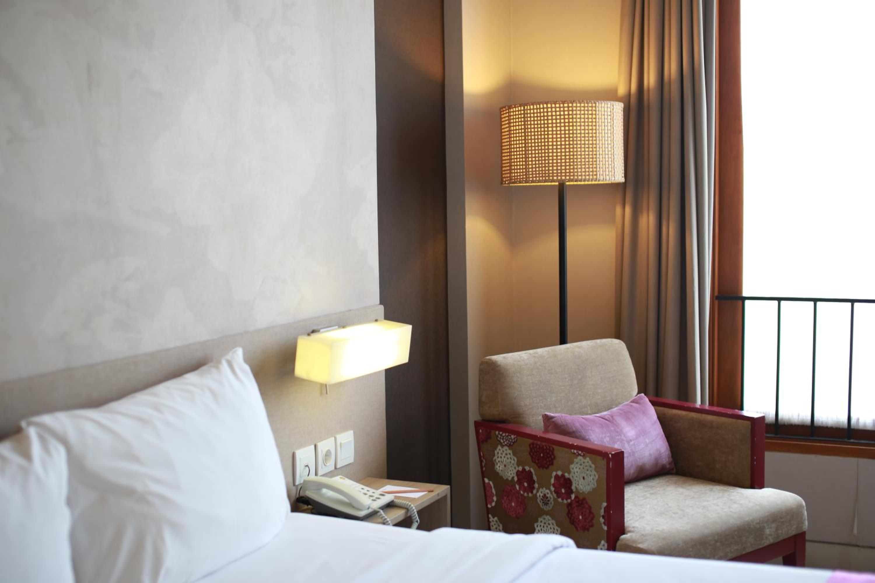 Deluxe Double Room with Free Scheduled Shuttle to Hotel’s Beach Facility photo 3