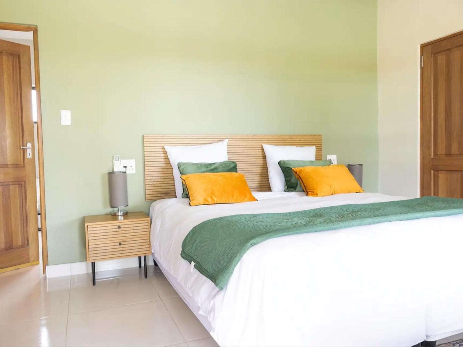 Standard King Room photo 3