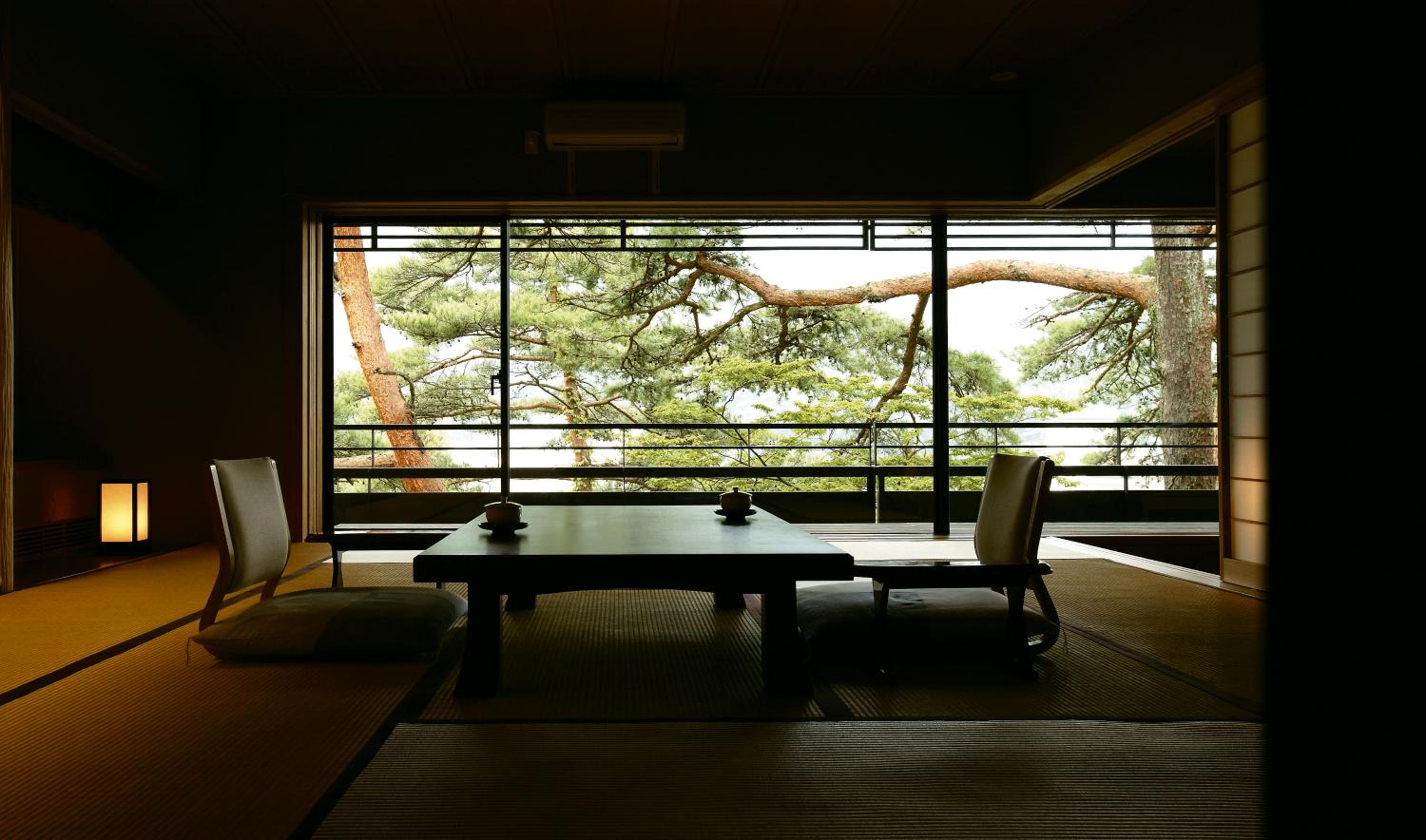 Japanese-Style Suite with Open-Air Bath photo 3