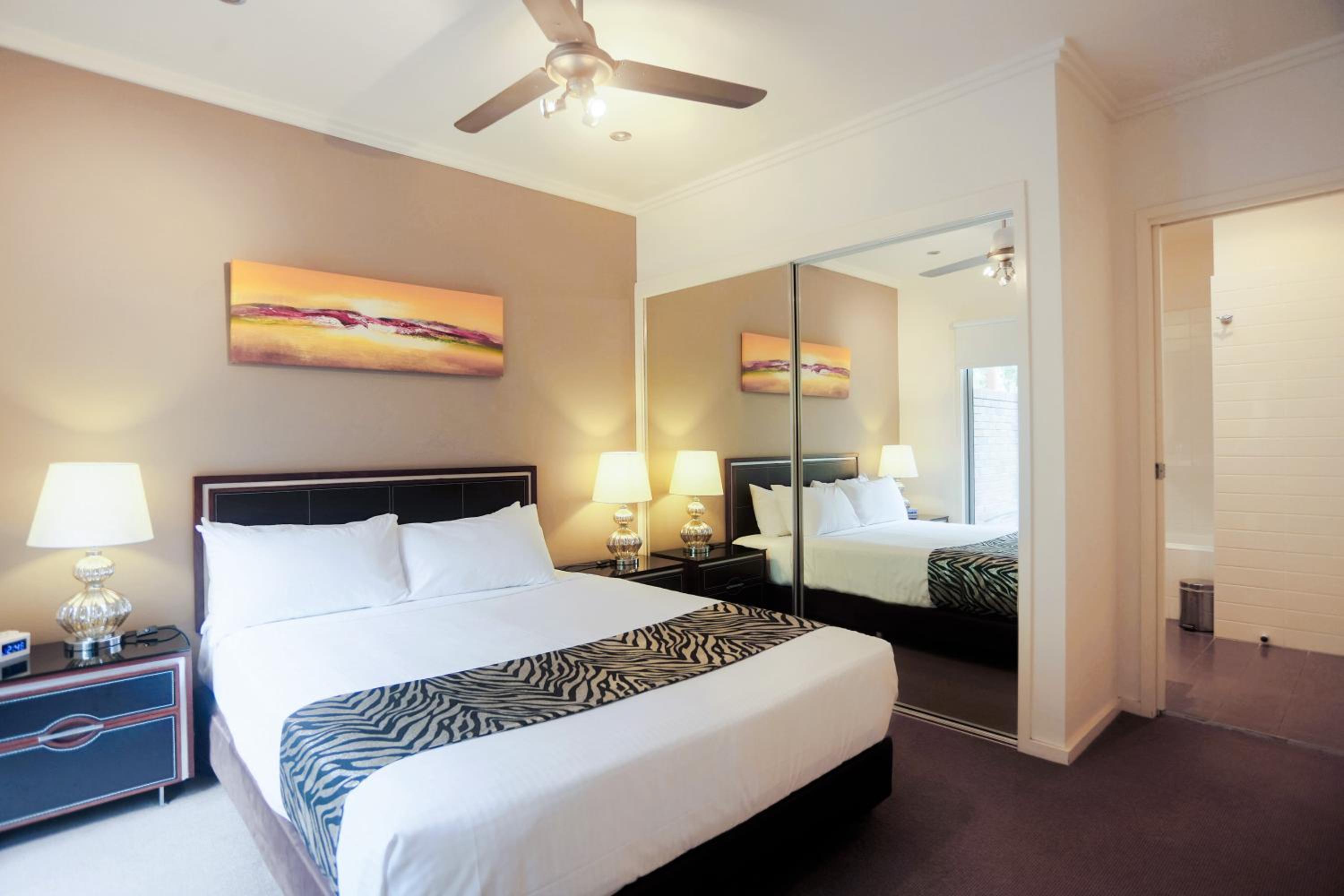 Two-Bedroom Standard Villa - Photo 12