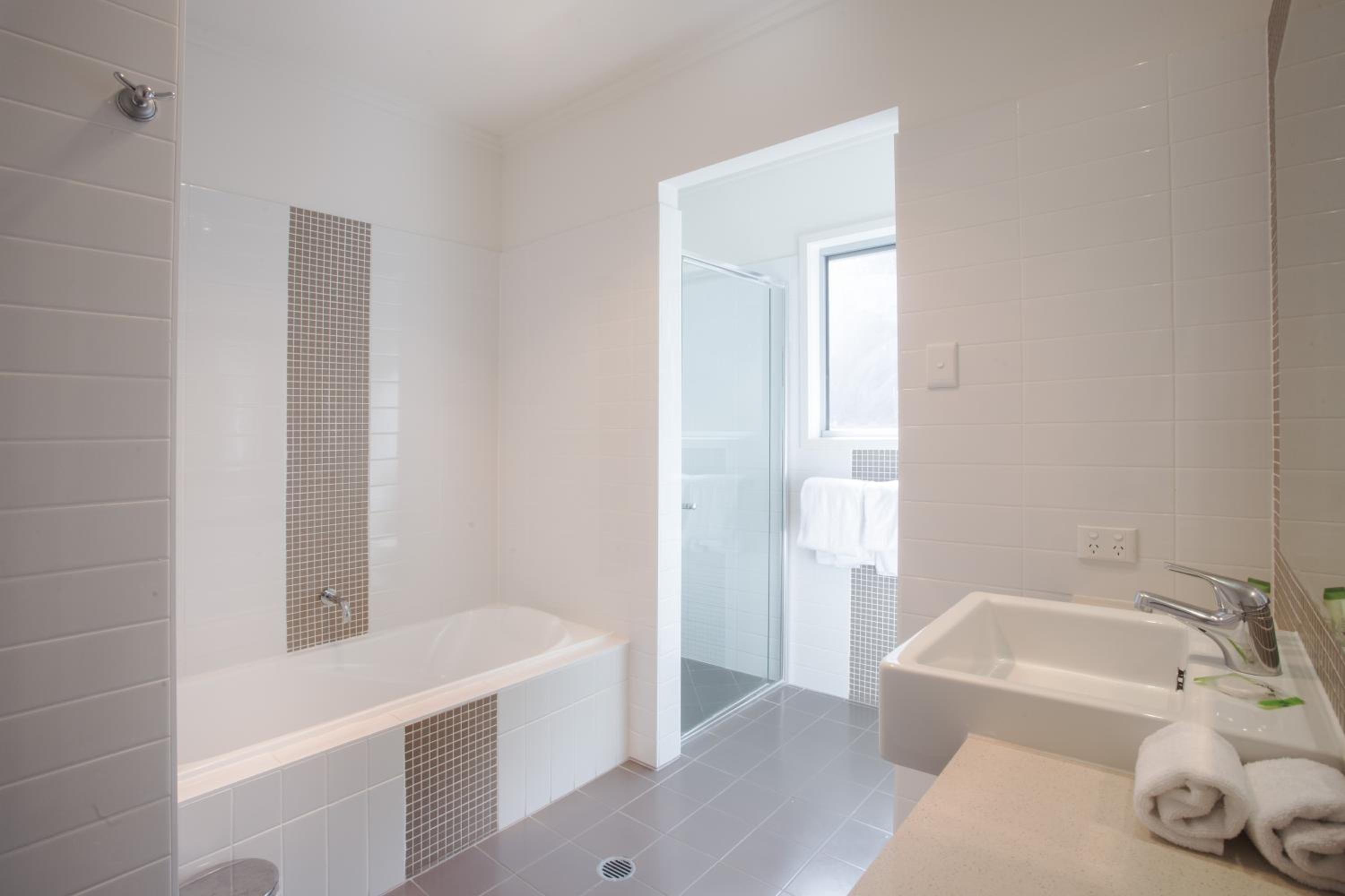 Two-Bedroom Standard Villa - Photo 15