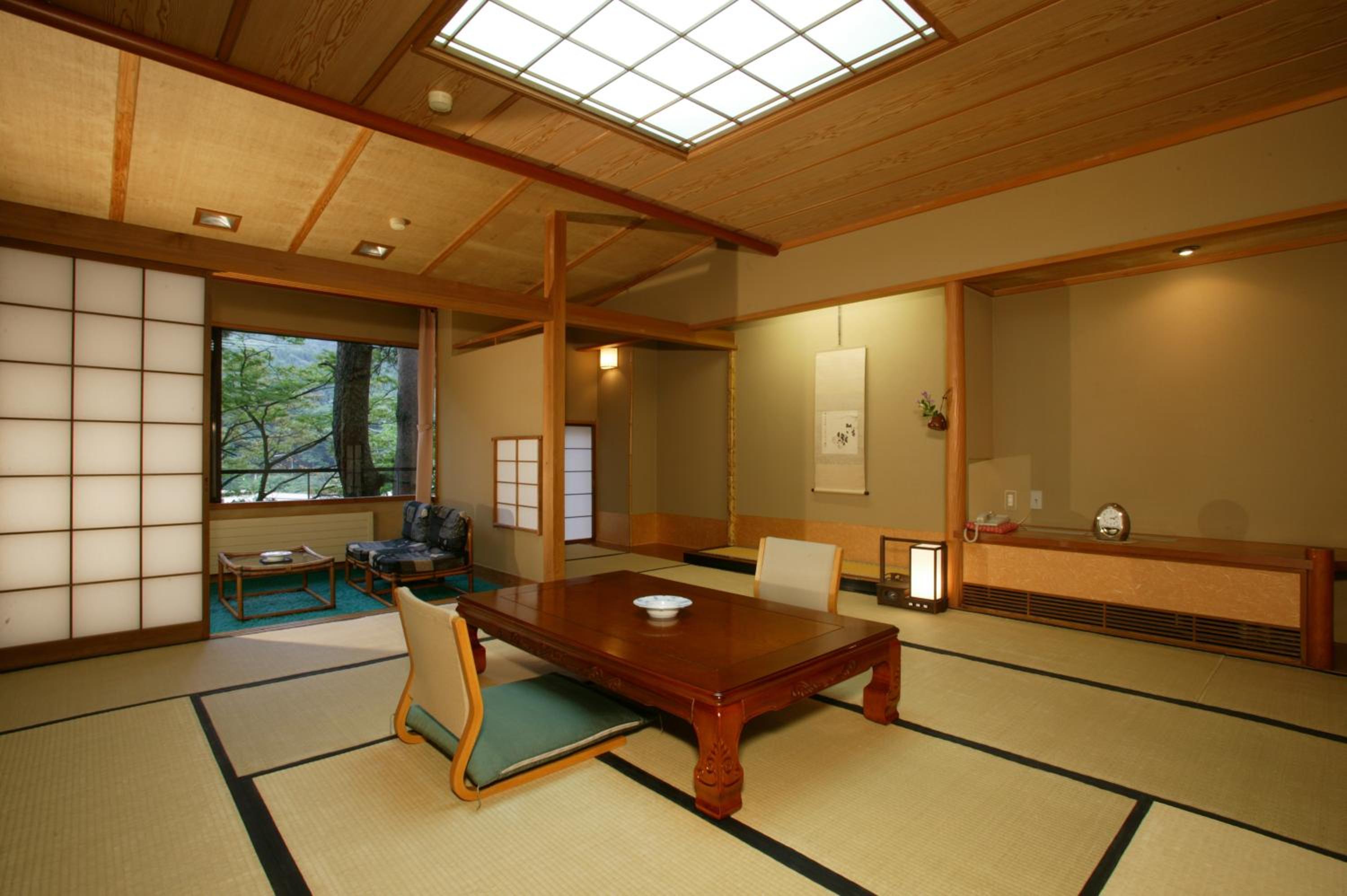Japanese-Style Standard Room with Shared Bathroom and Private Toilet photo 2