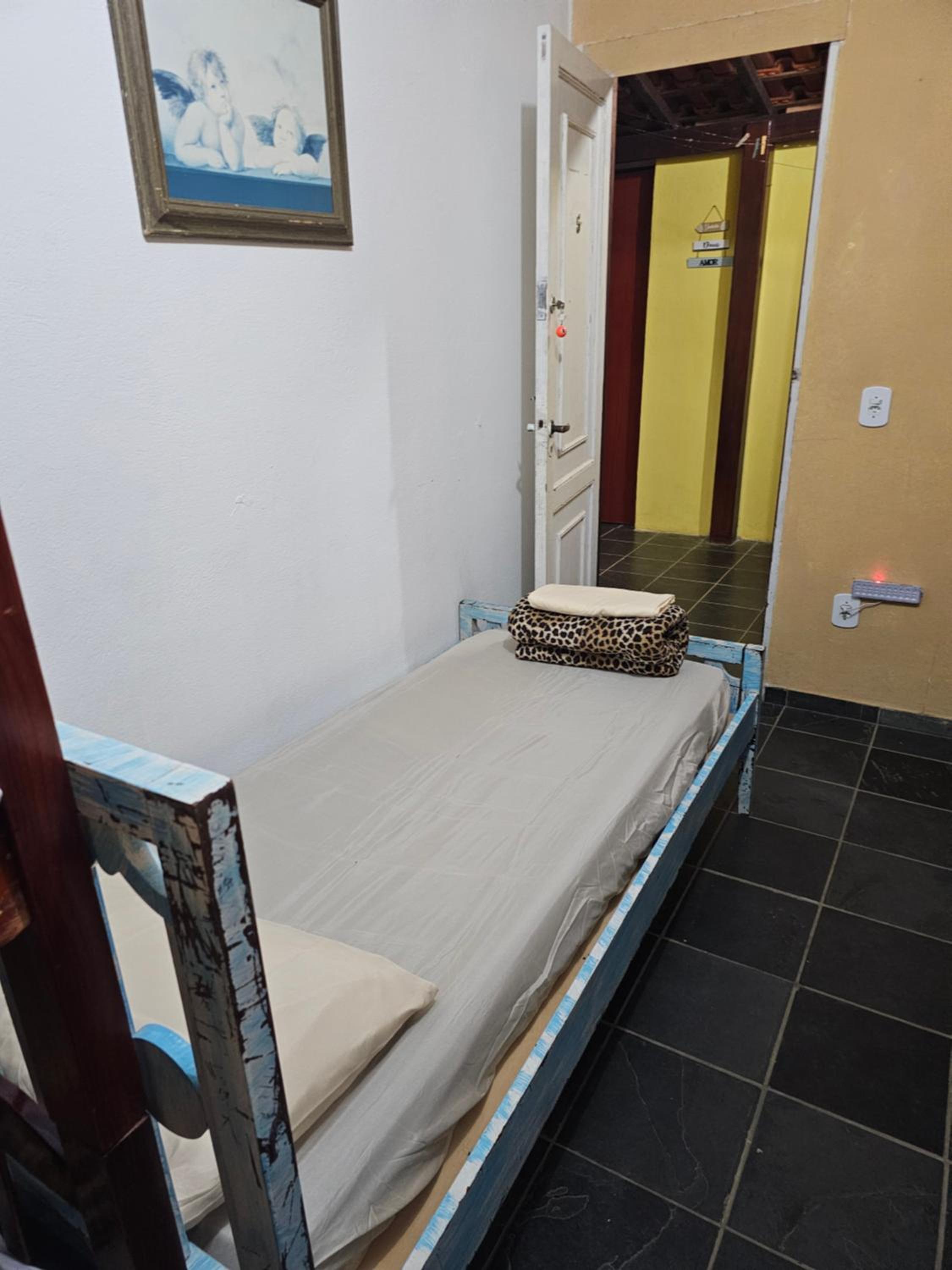 Single Bed in Male Dormitory Room photo 3