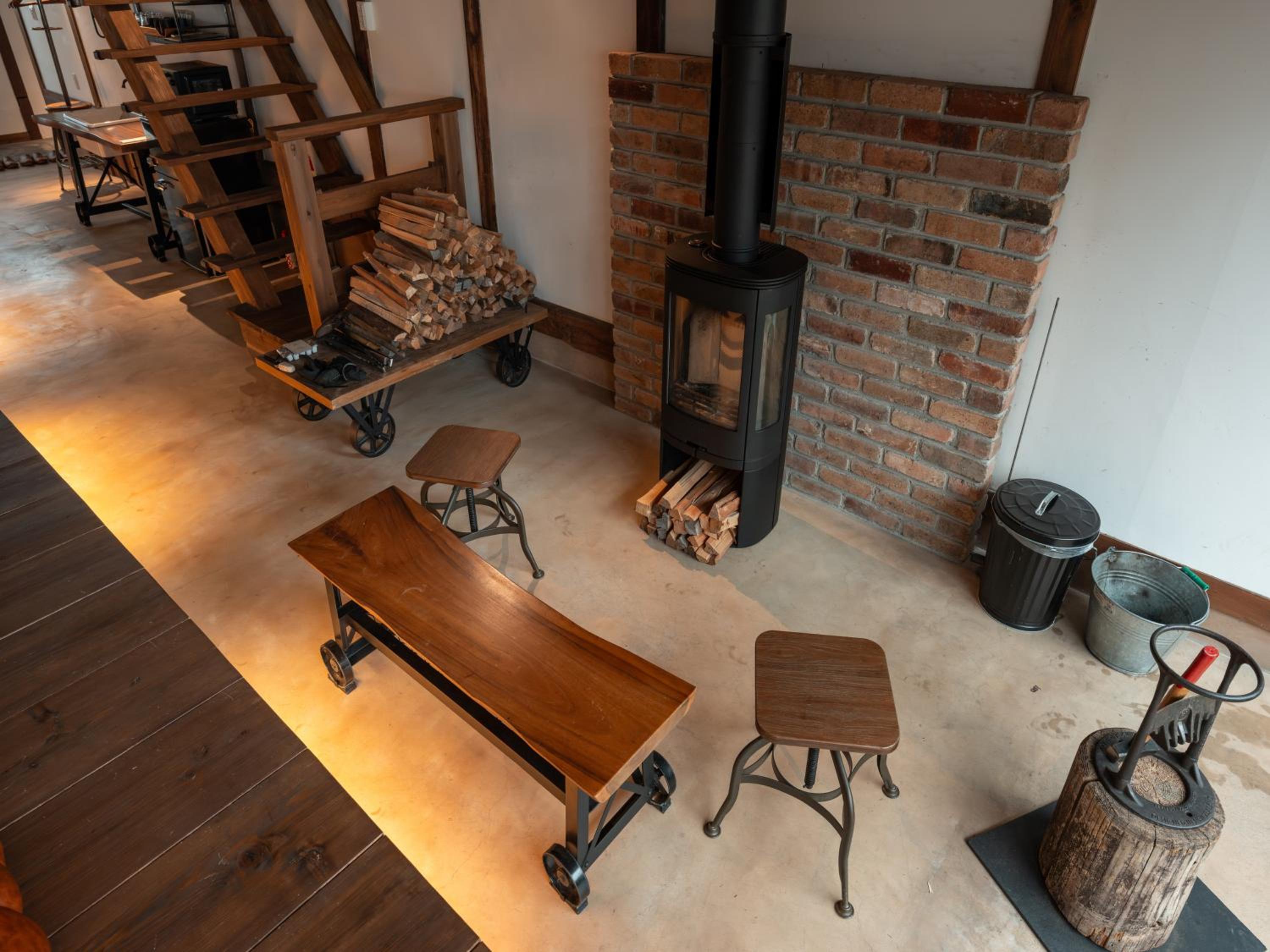 Standard Family Room photo 3