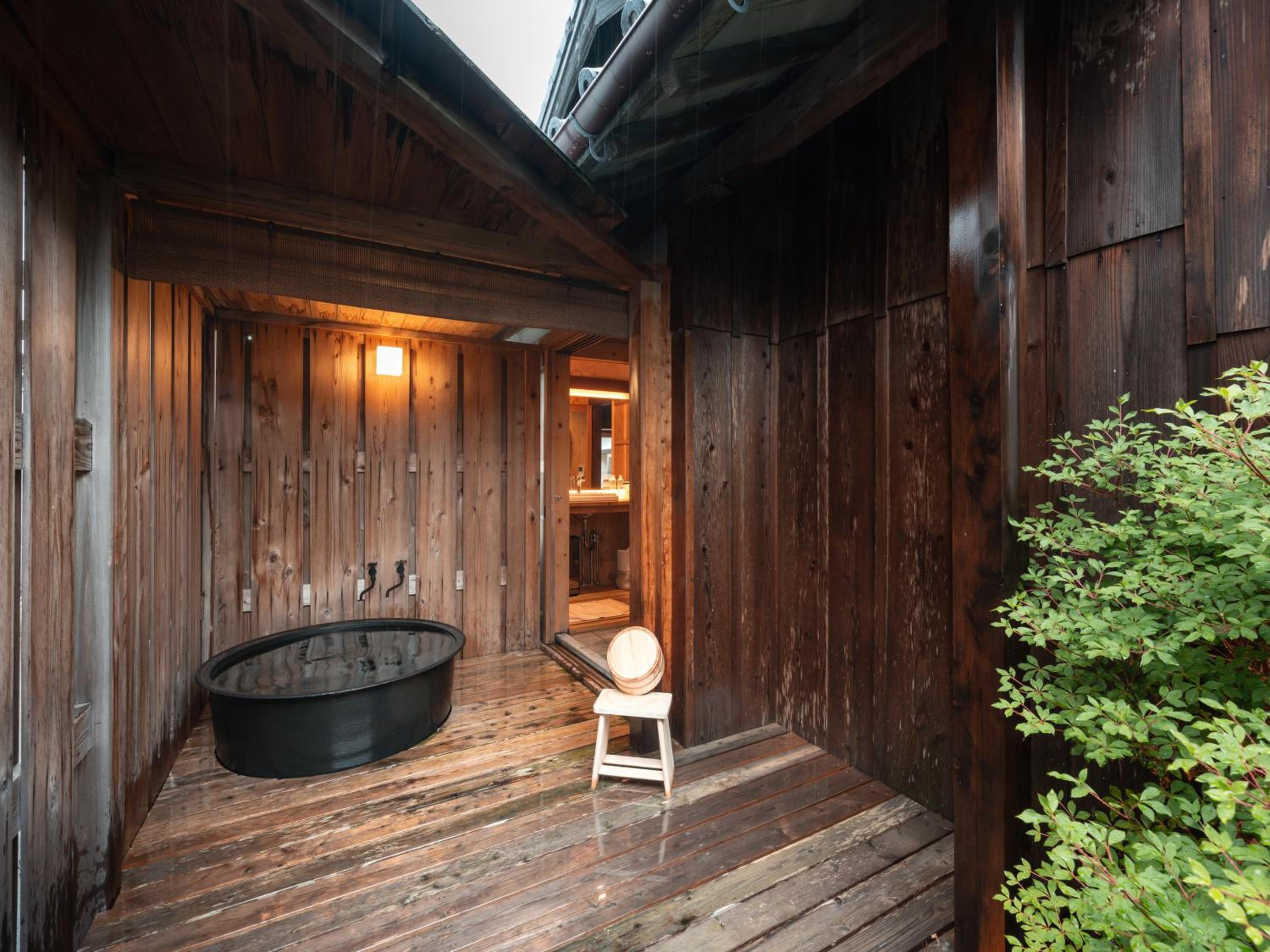 Twin Room with Private External Bathroom