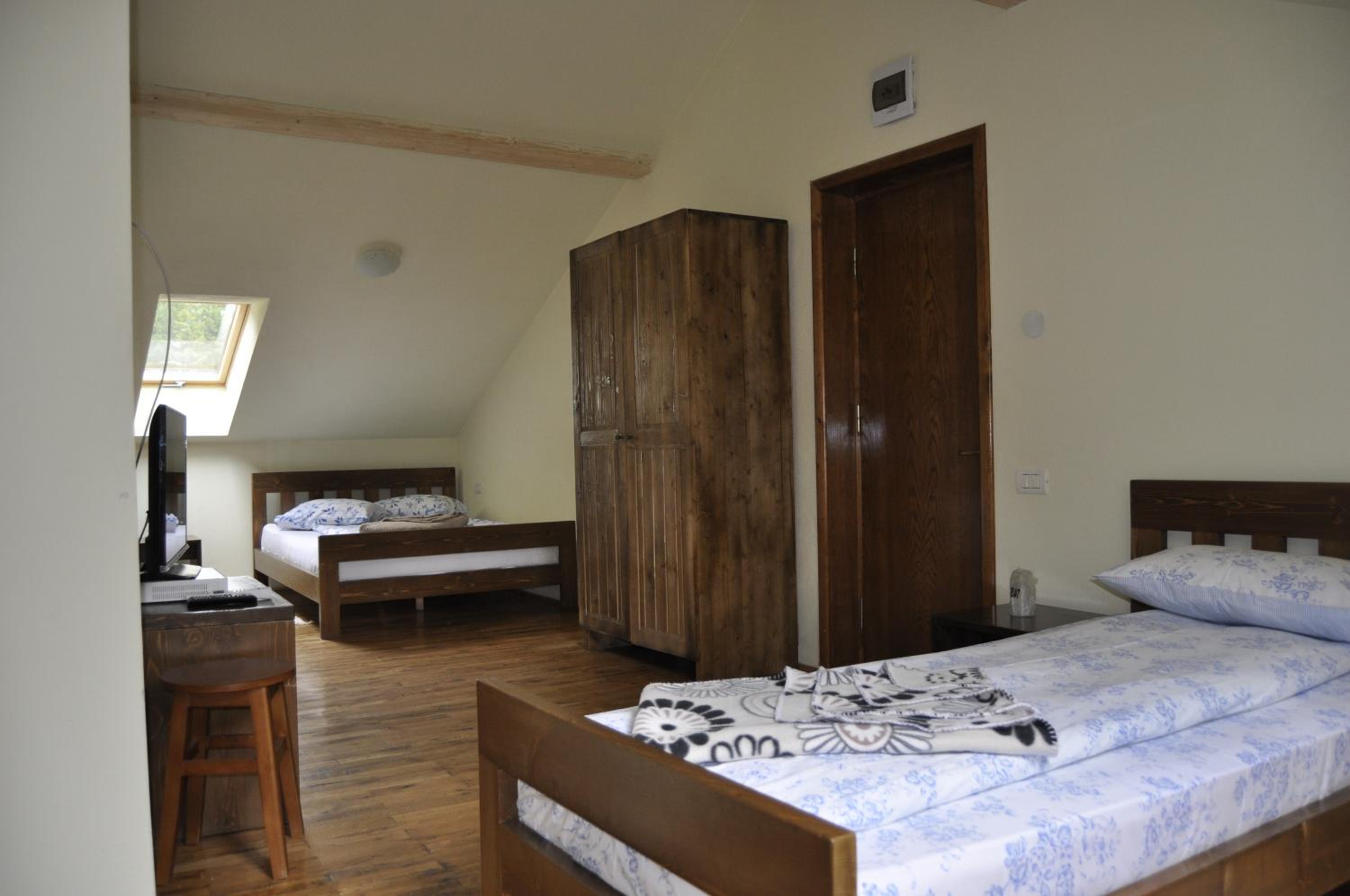 Family Room - Photo 13