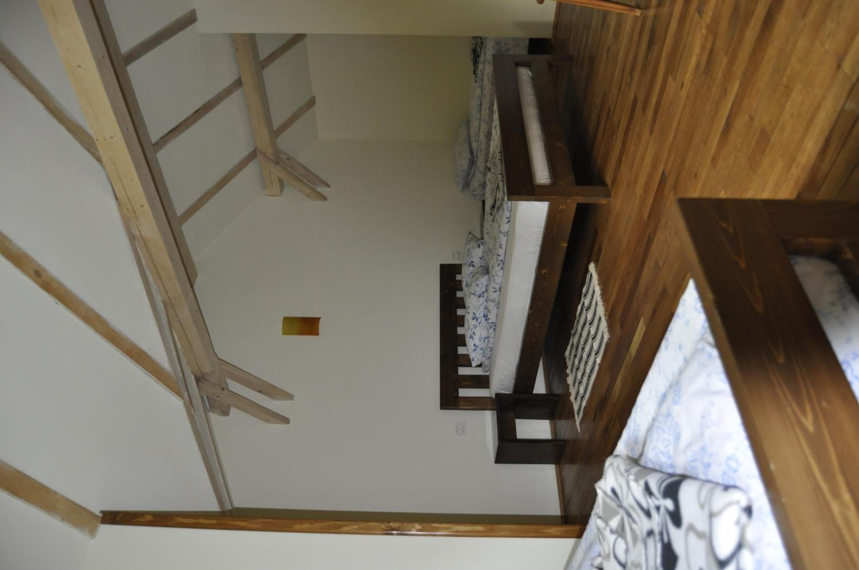 Family Room - Photo 4