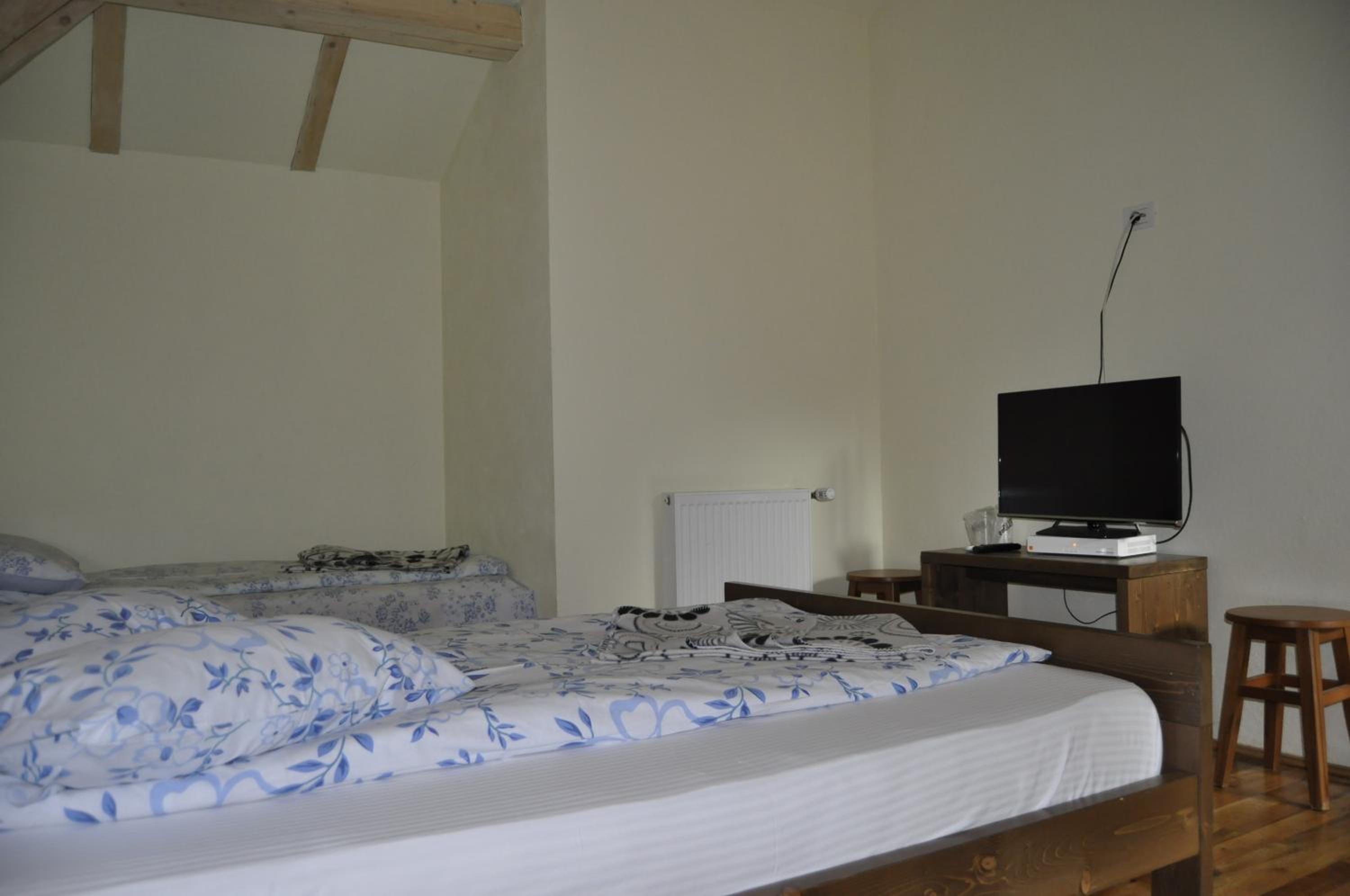 Family Room - Photo 18