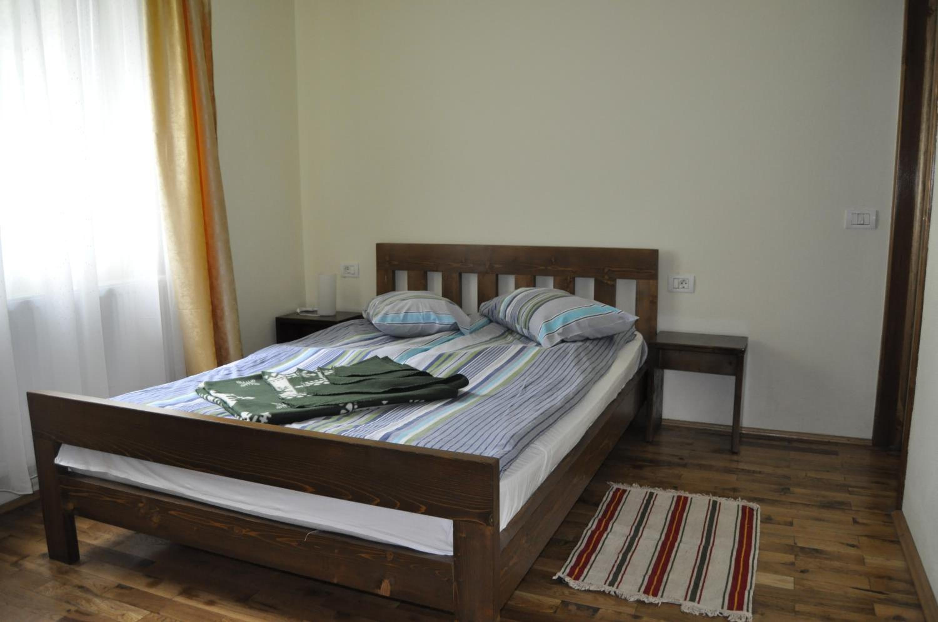 Double Room - Photo 10
