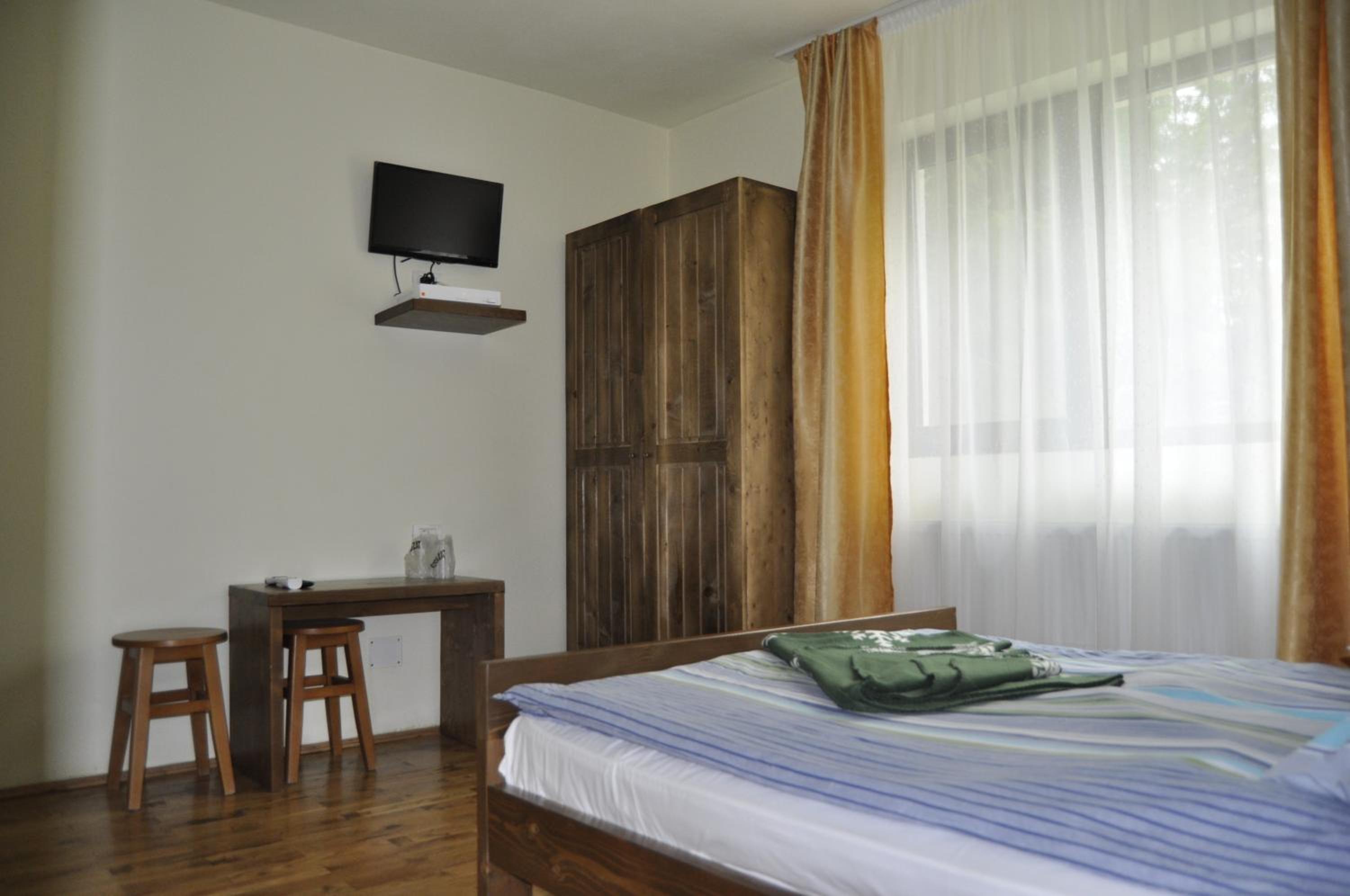Double Room - Photo 2