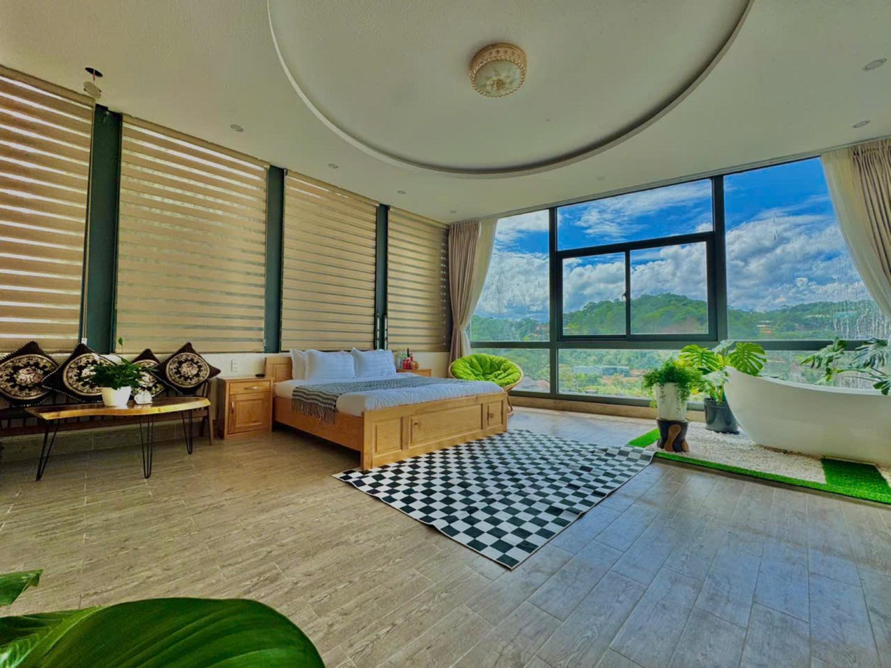 Deluxe Double Room with Bath photo 3