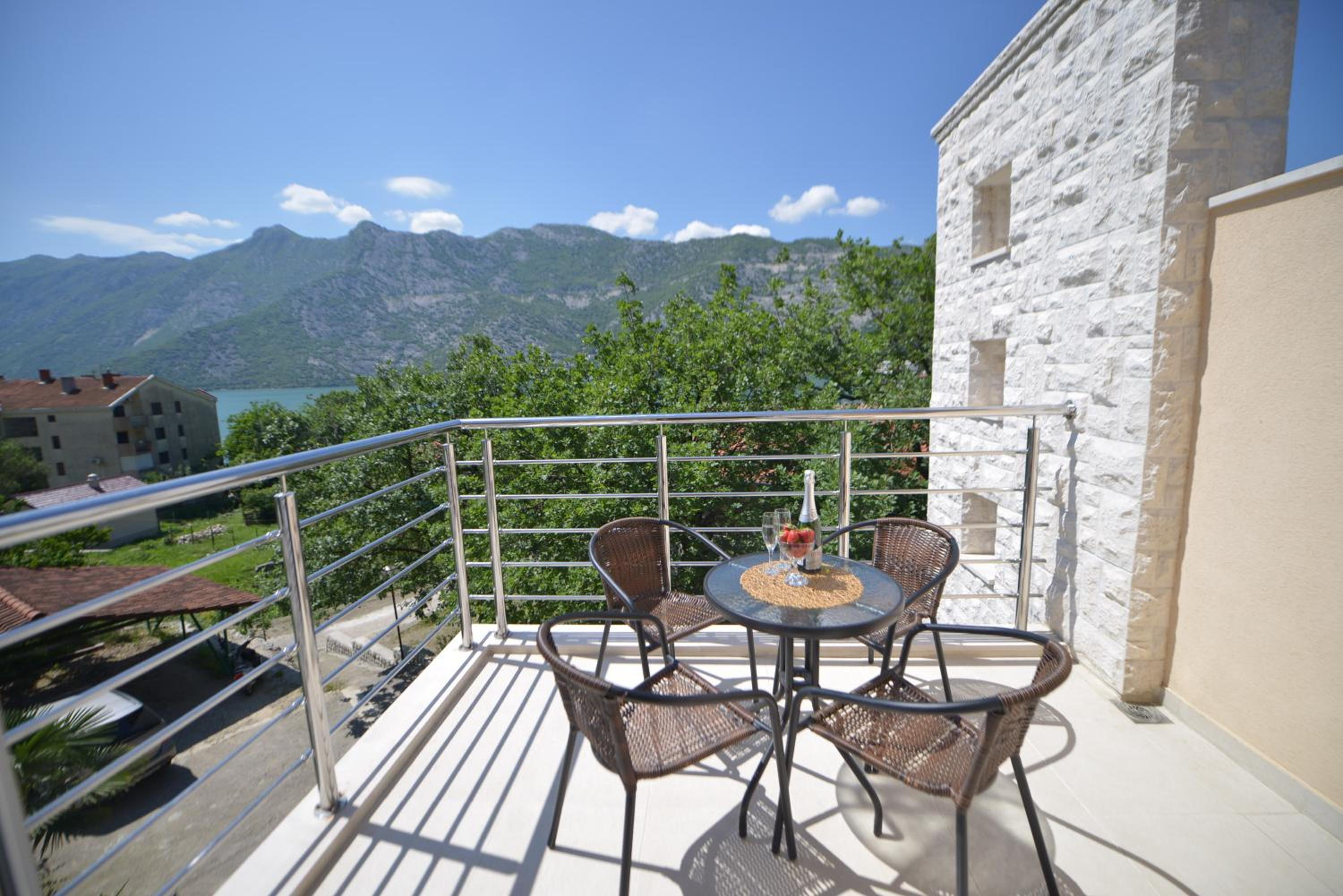 Duplex Apartment with Balcony and Sea View (4 Adults) - Photo 7
