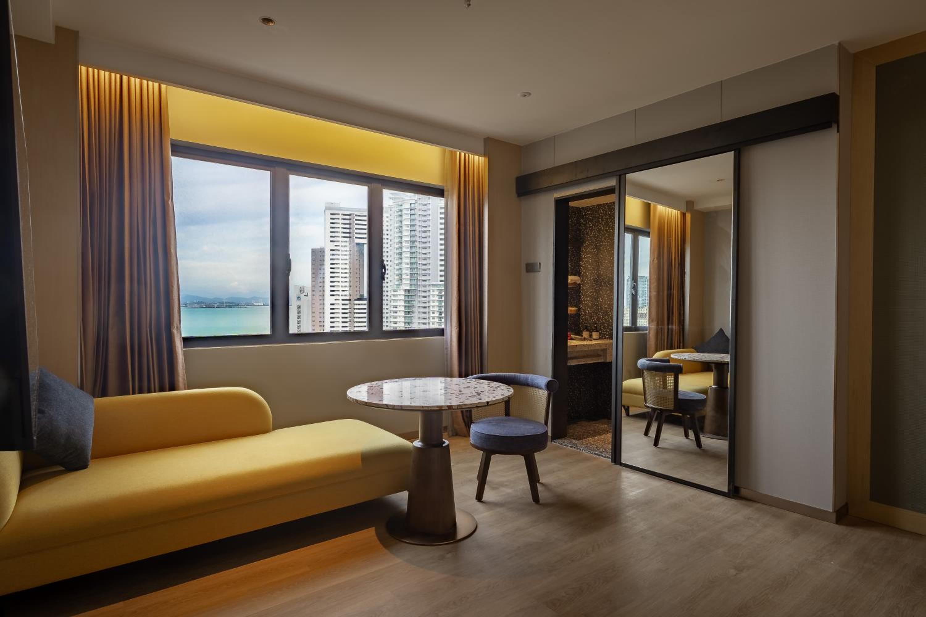 King Suite with Sea View