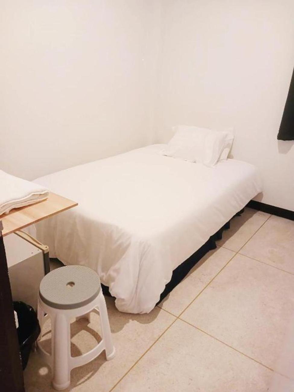 Standard Double Room with Shared Bathroom photo 3