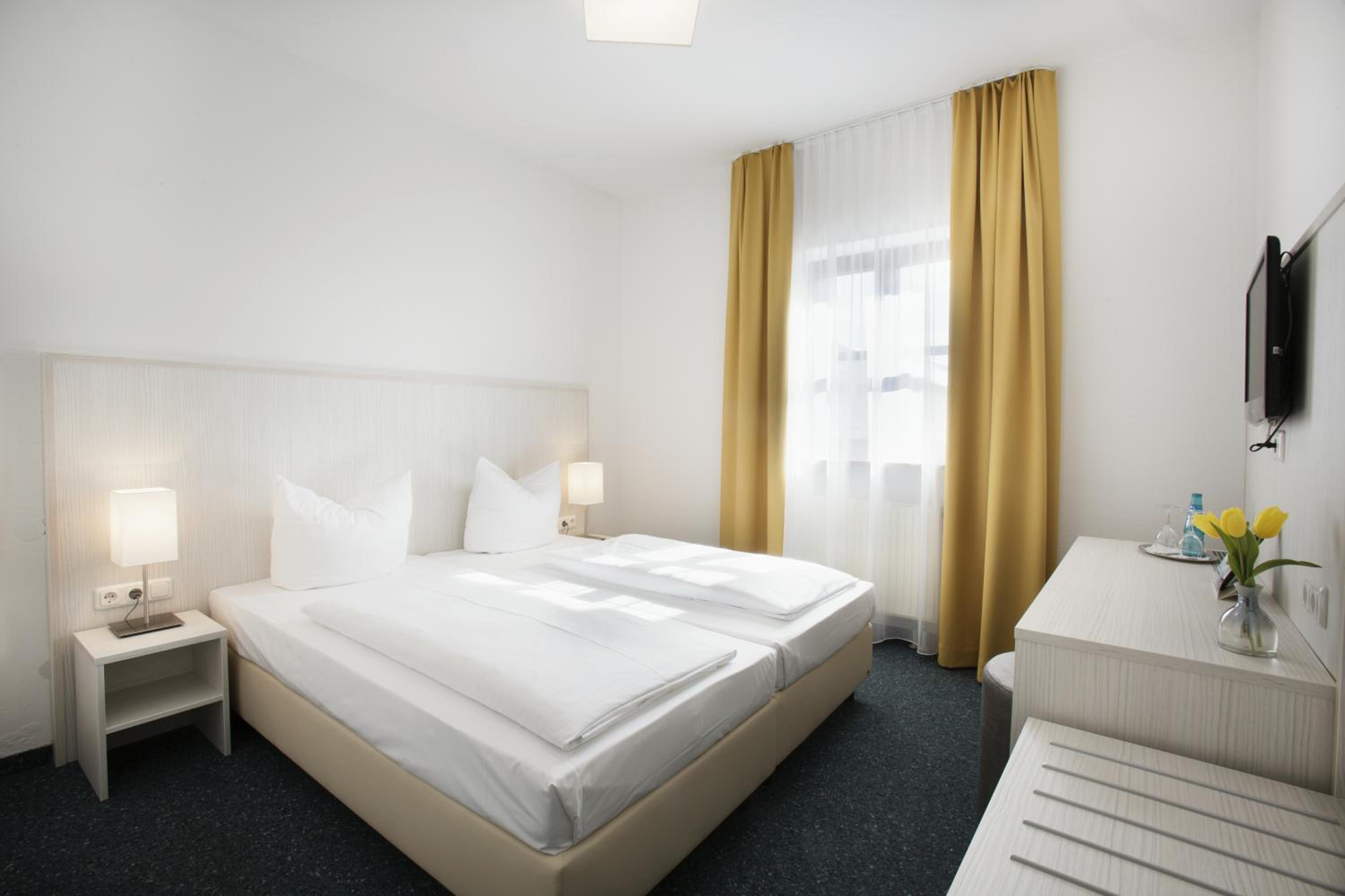 Double Room - Photo 5