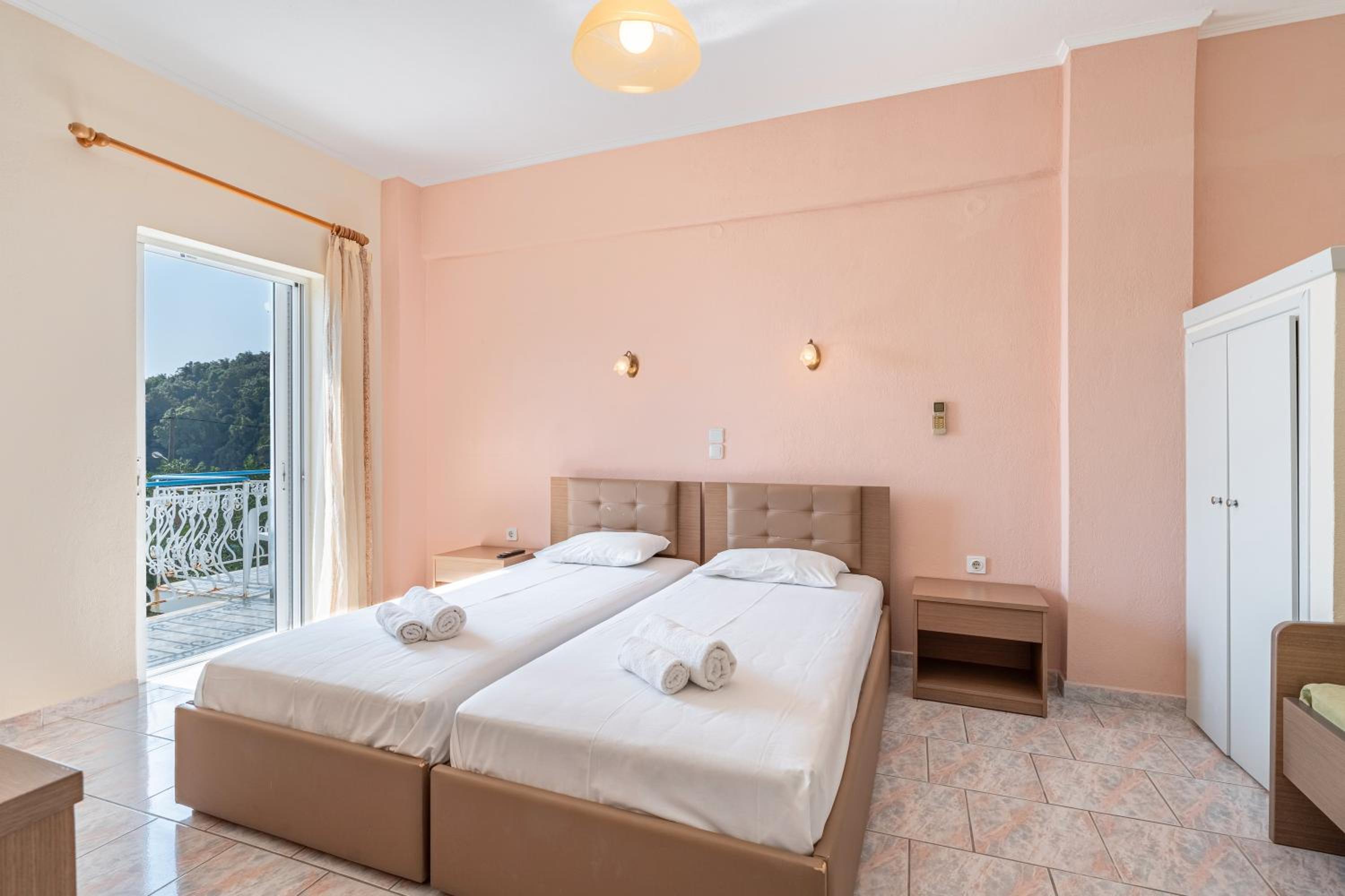 Superior One-Bedroom Apartment with Balcony photo 2