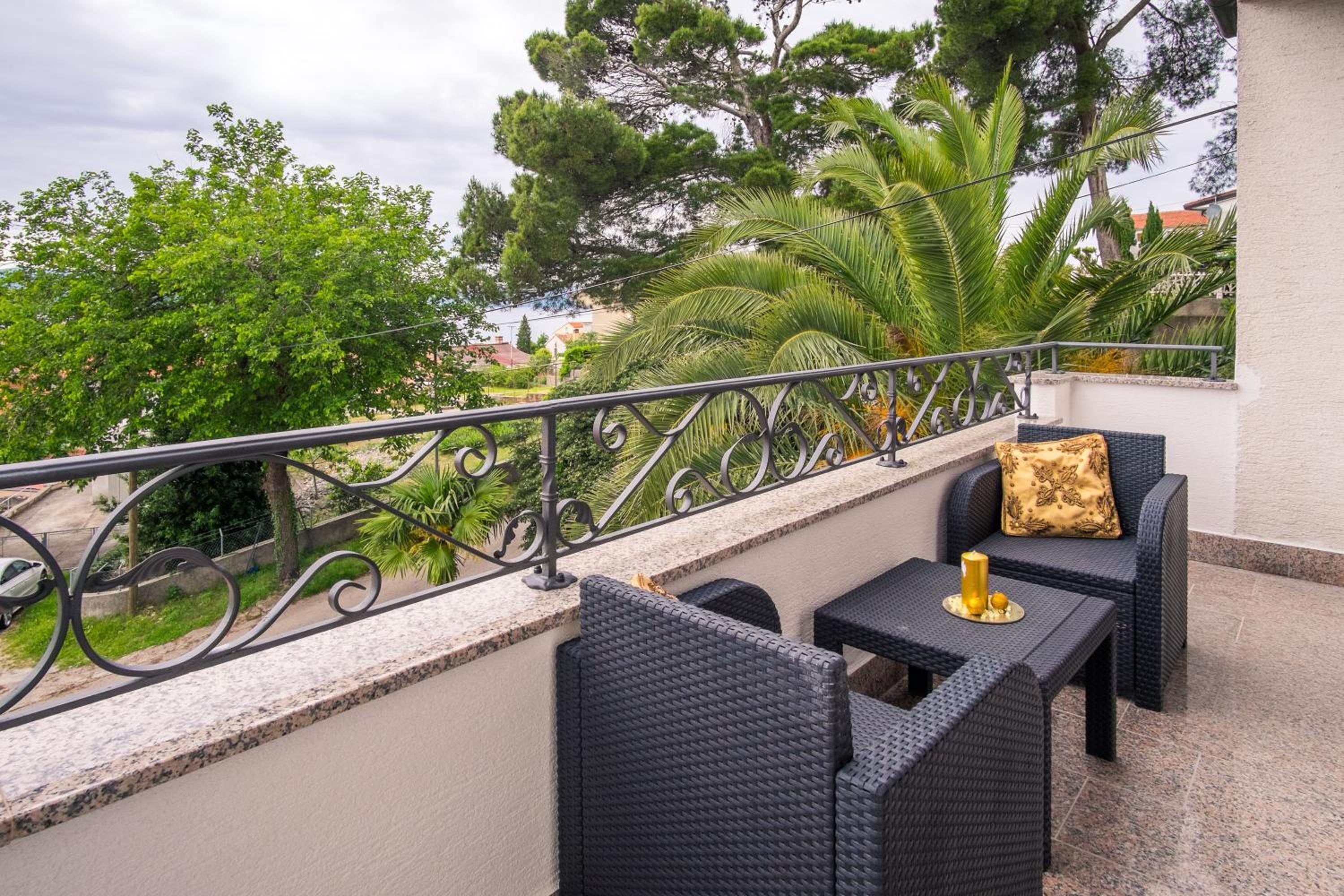 Deluxe Double Room with Balcony and Sea View